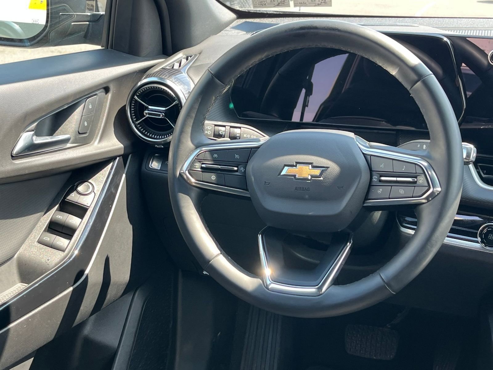 Thumbnail: 2025 Chevrolet Equinox - 28