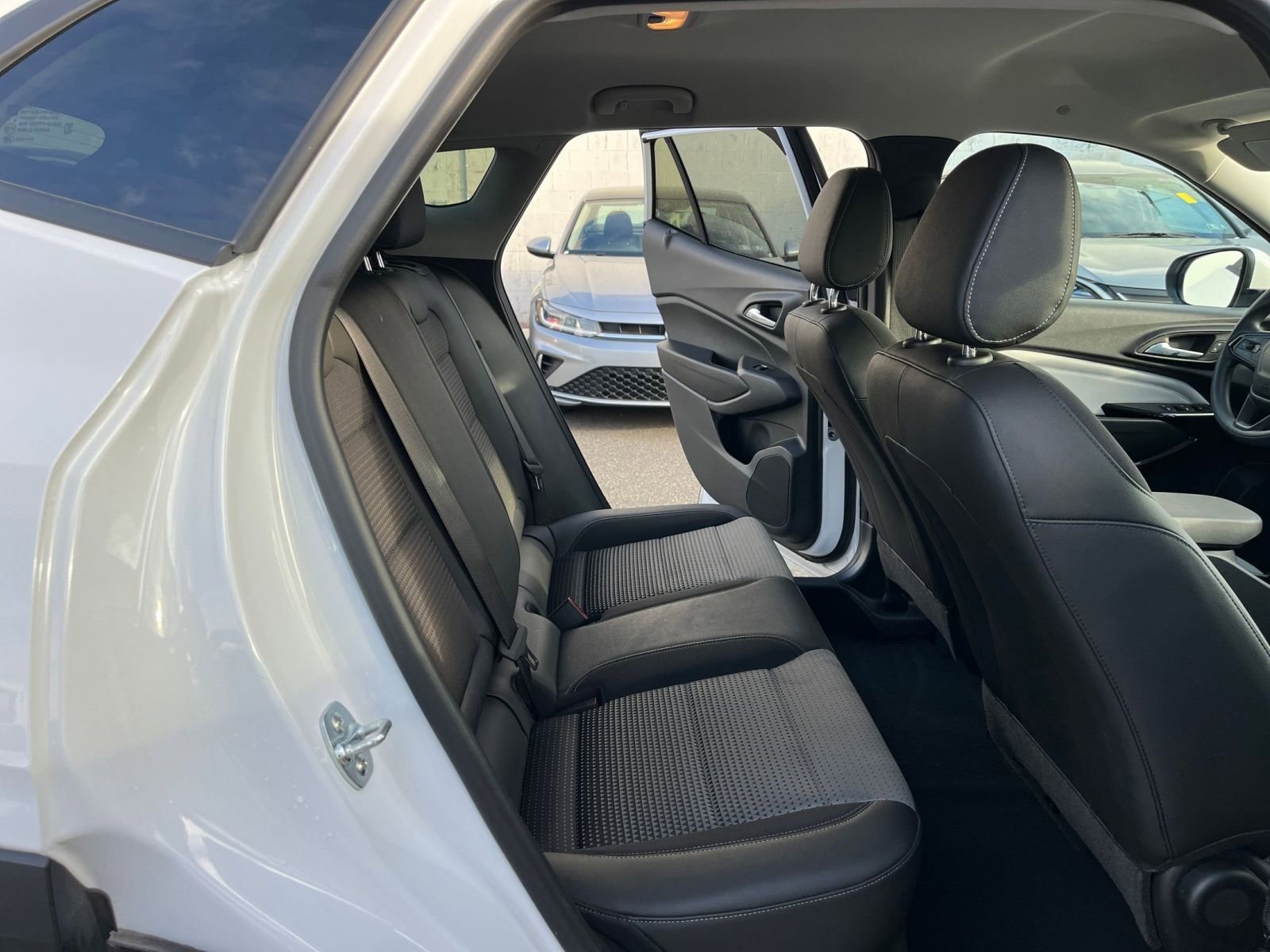 Thumbnail: 2025 Chevrolet Trax - 25