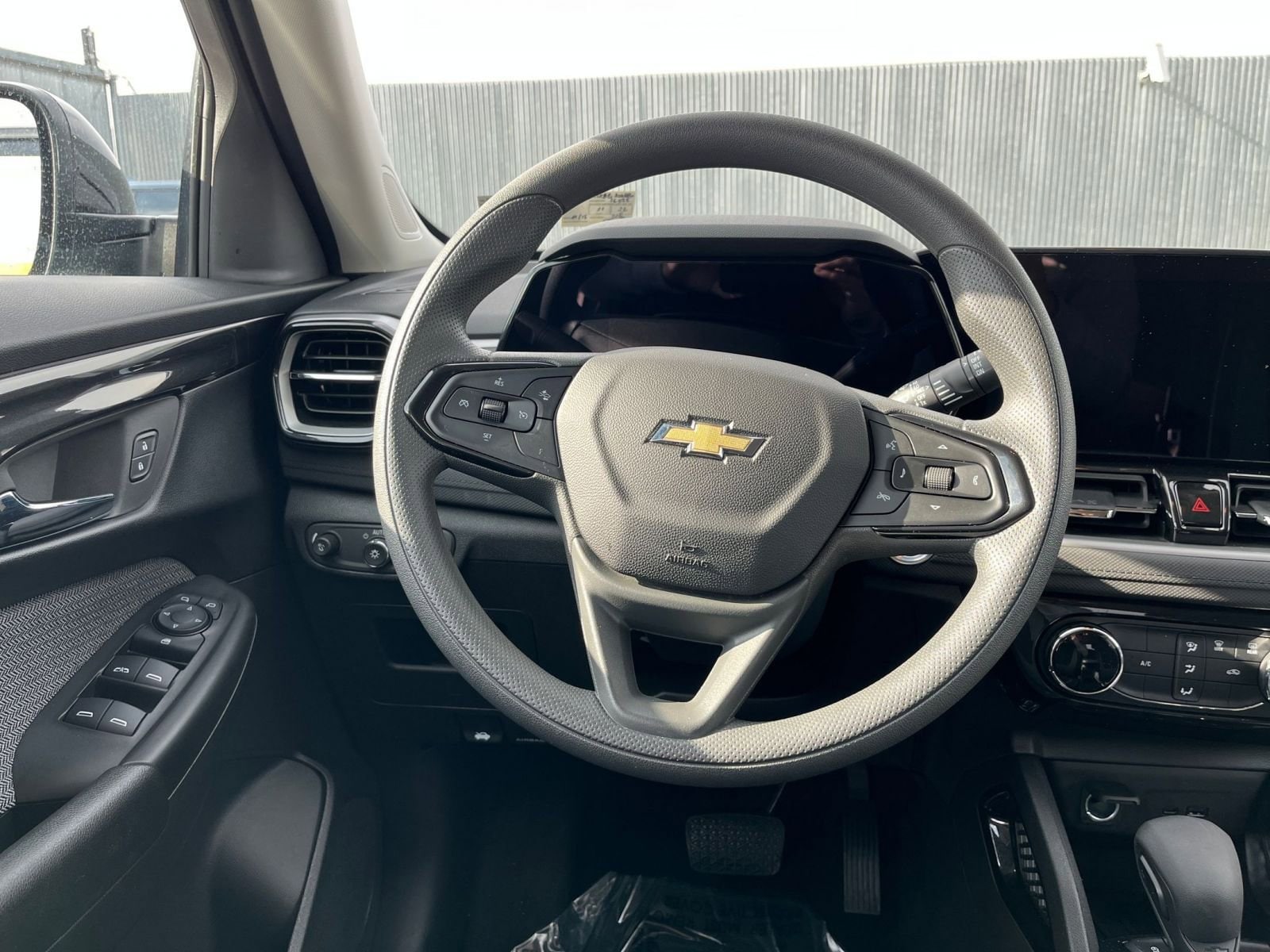 Thumbnail: 2025 Chevrolet TrailBlazer - 26