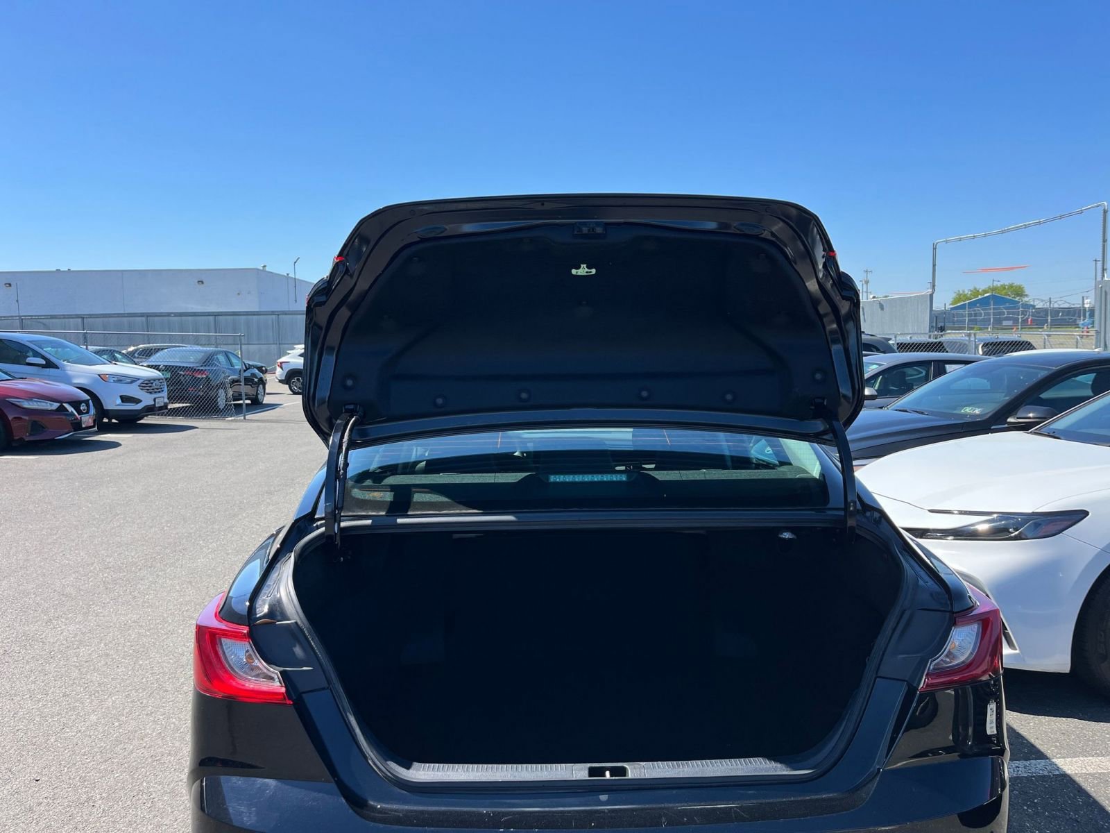 Thumbnail: 2025 Toyota Camry - 30