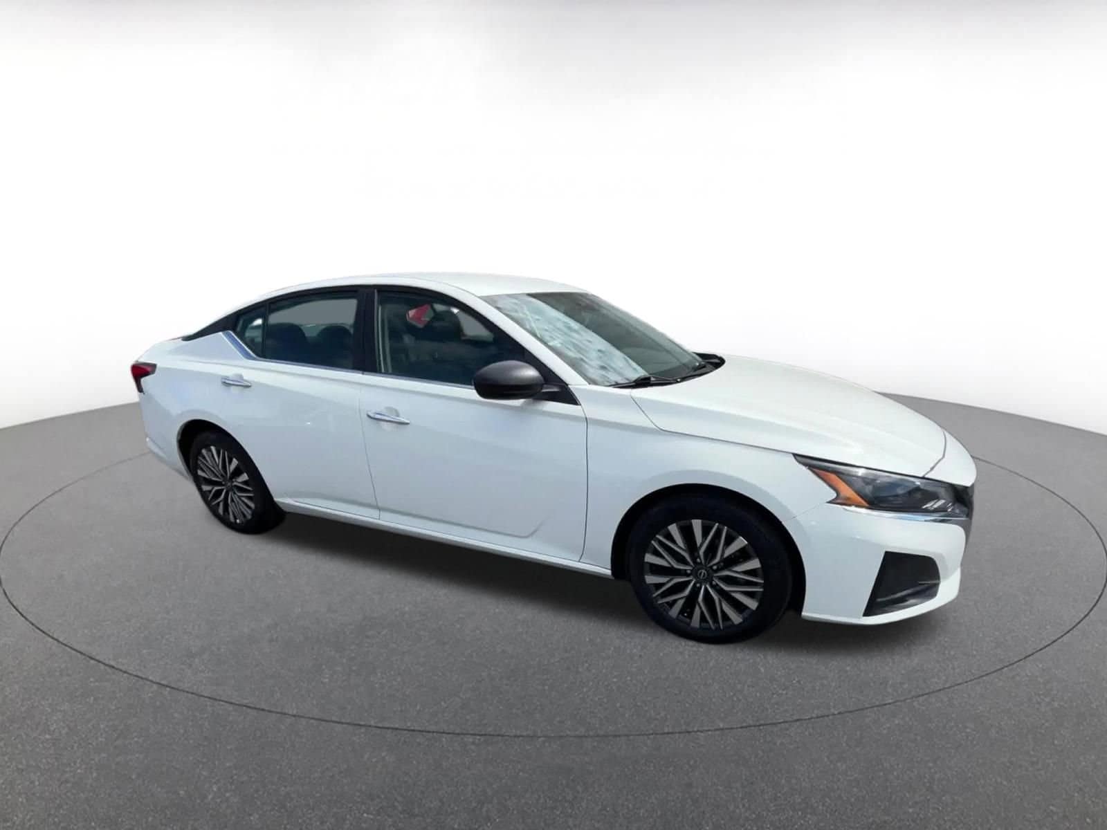 Thumbnail: 2025 Nissan Altima - 2