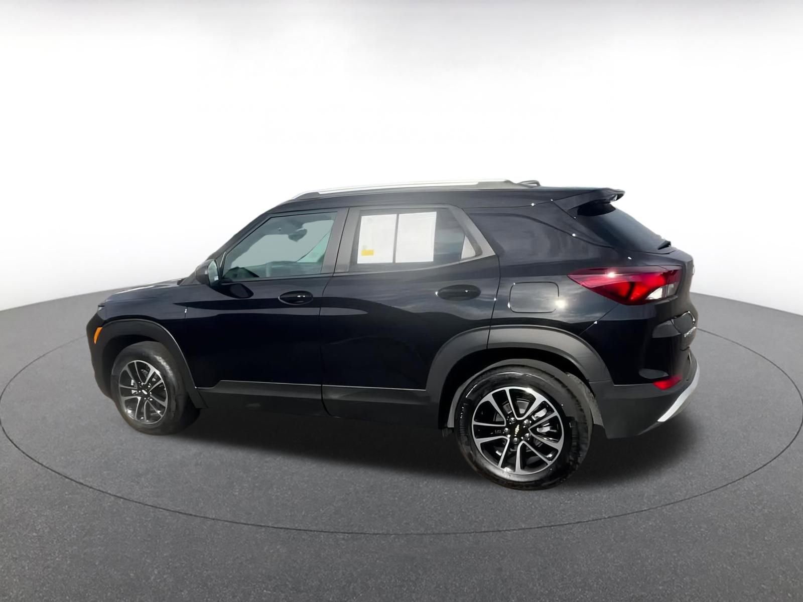 Thumbnail: 2025 Chevrolet TrailBlazer - 10