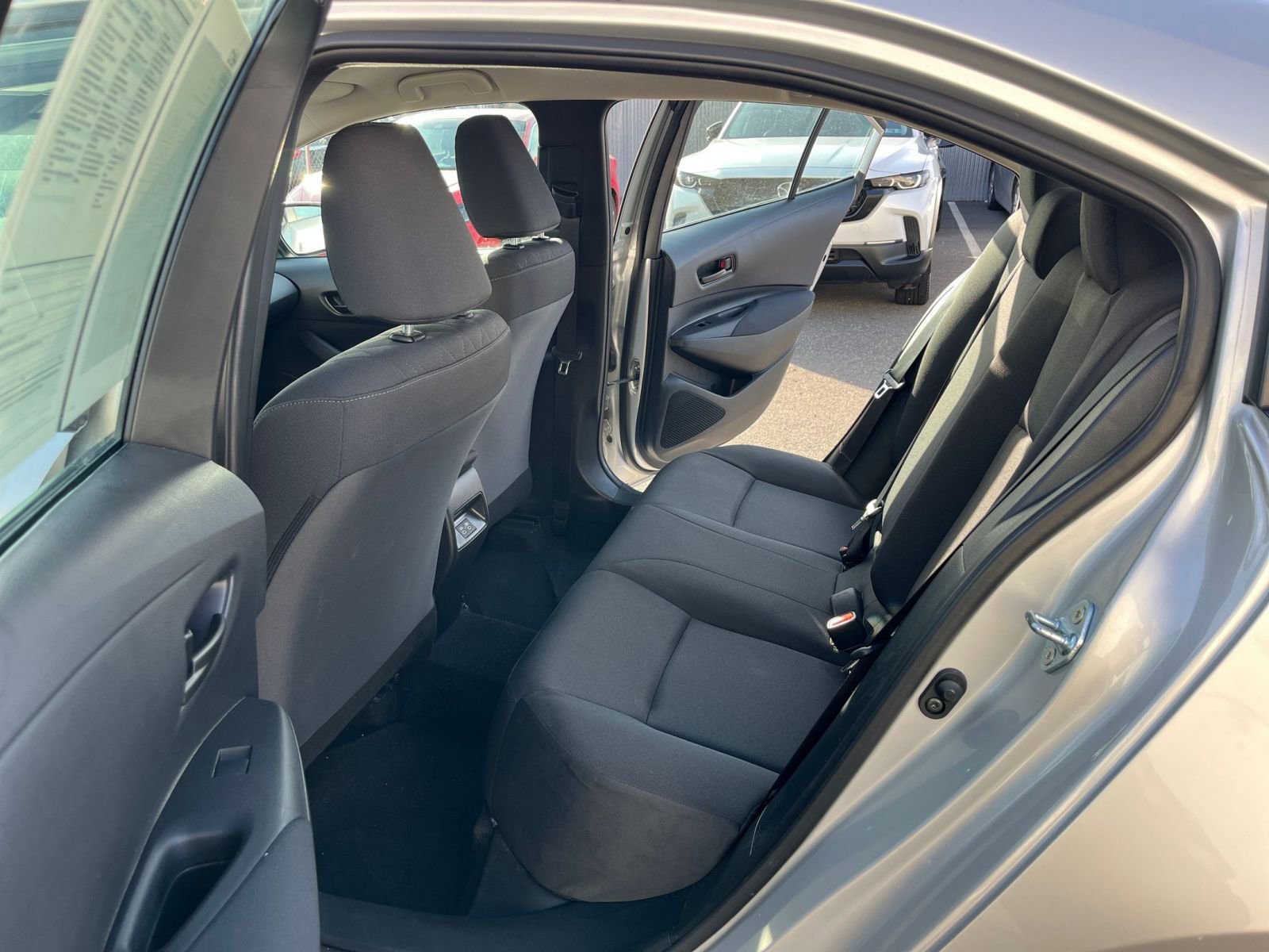 Thumbnail: 2025 Toyota Corolla - 25