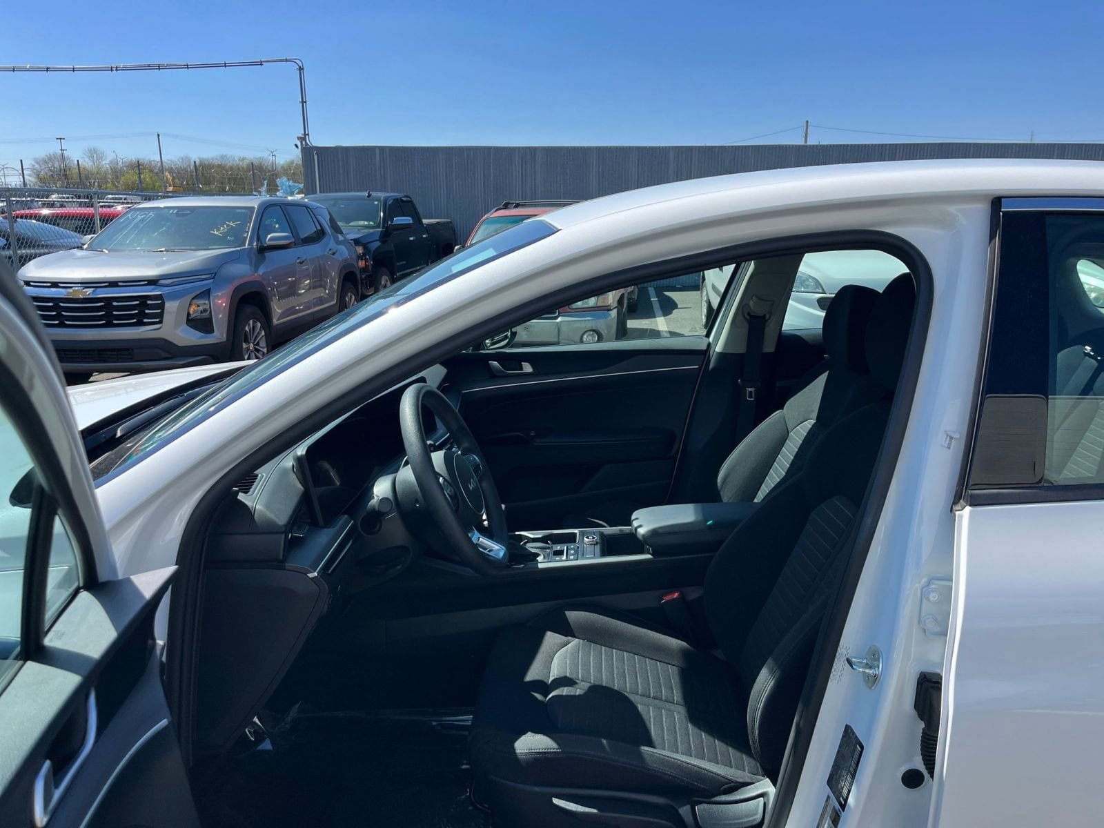 Thumbnail: 2025 Kia K5 - 27