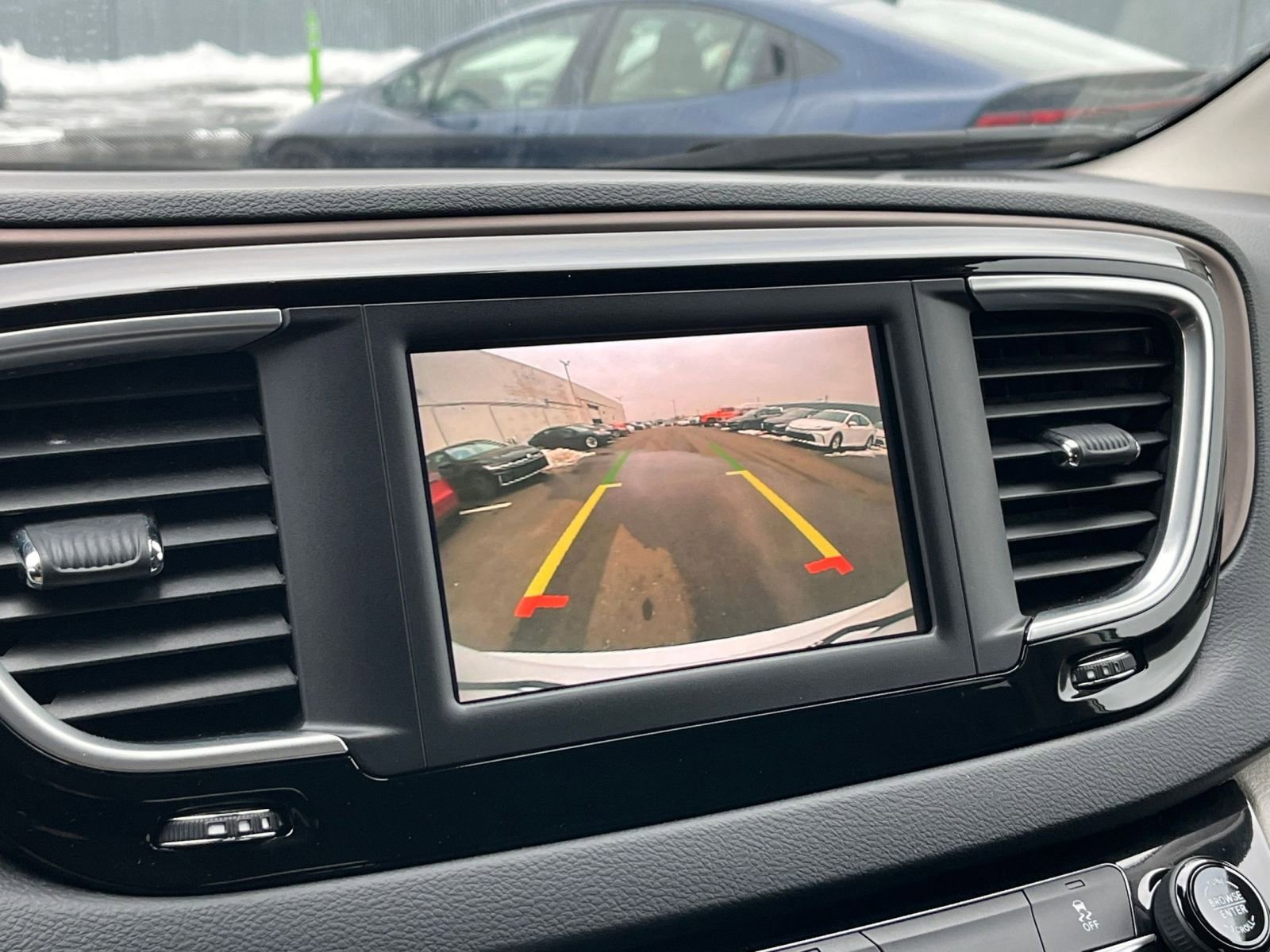 Thumbnail: 2023 Chrysler Voyager - 25