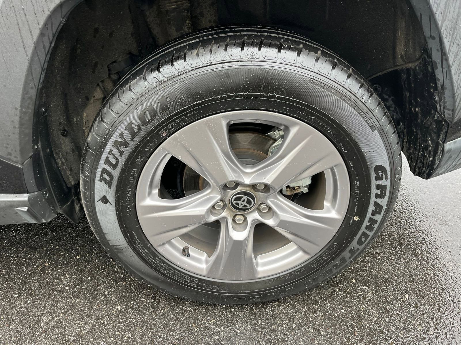 Thumbnail: 2025 Toyota RAV4 - 31