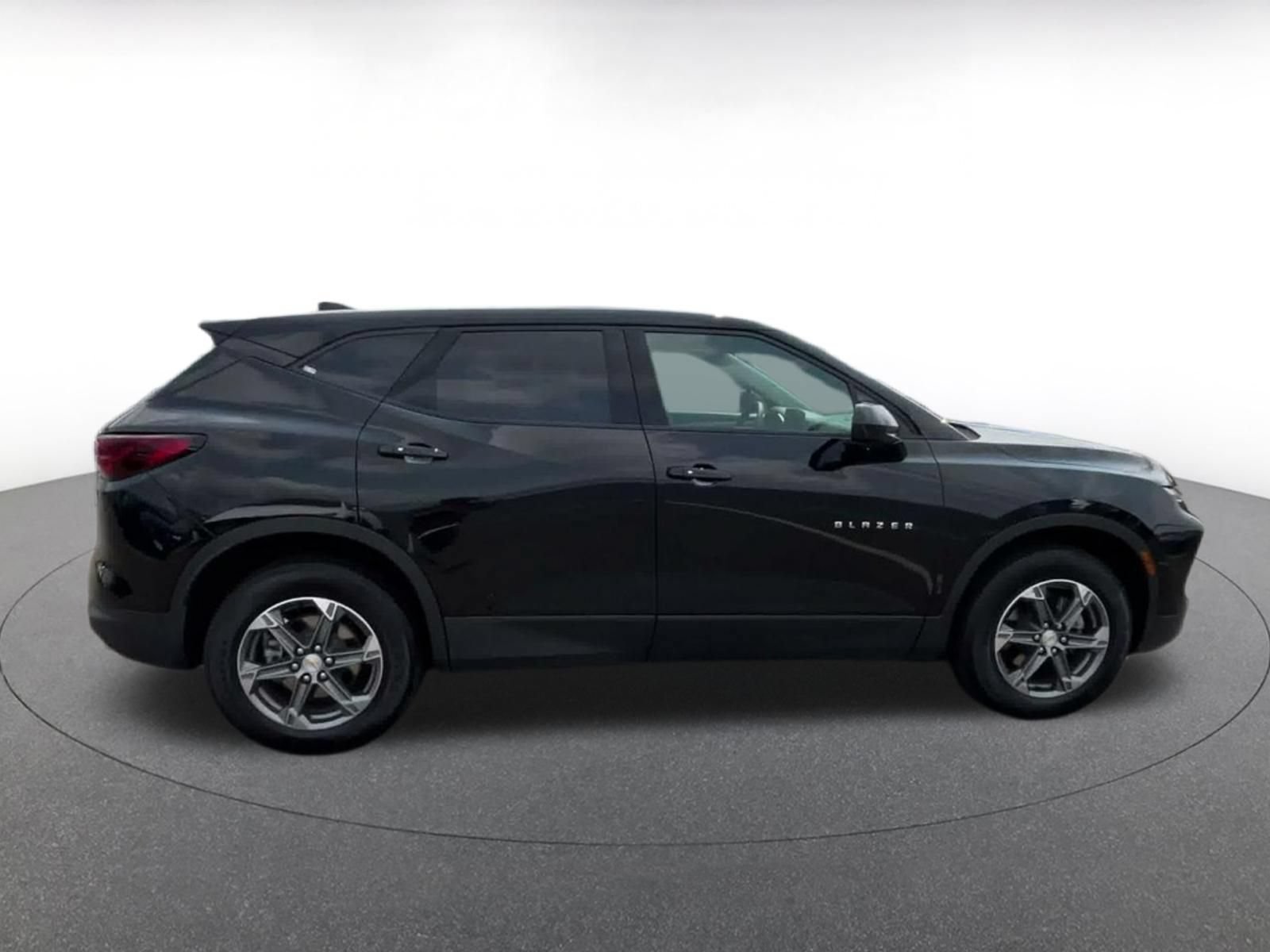 Thumbnail: 2025 Chevrolet Blazer - 15
