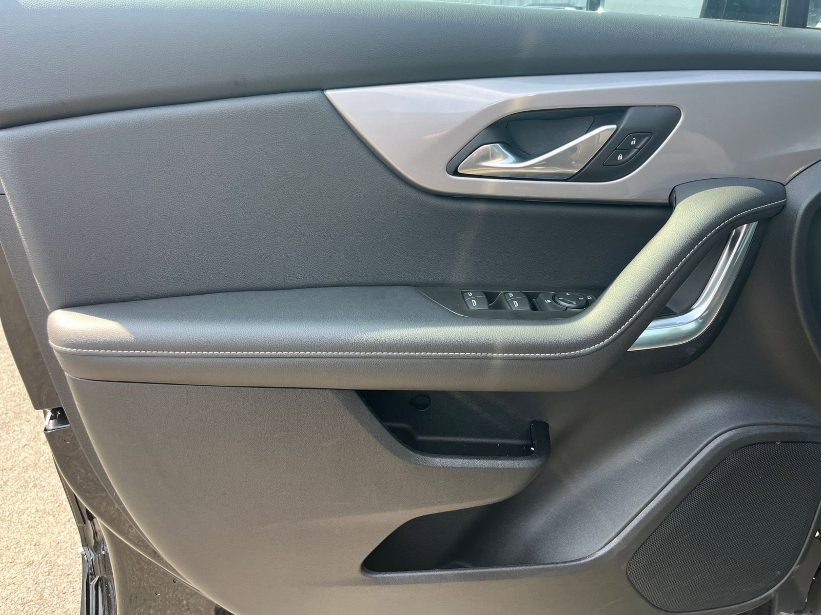 Thumbnail: 2025 Chevrolet Blazer - 18