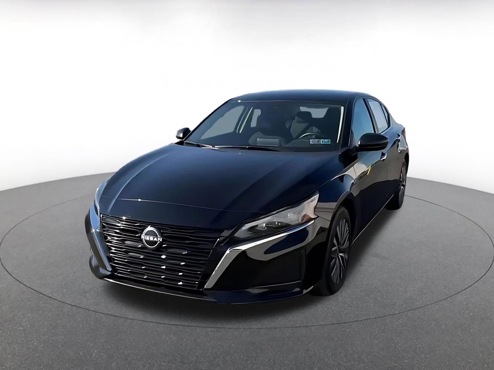 Thumbnail: 2025 Nissan Altima - 5