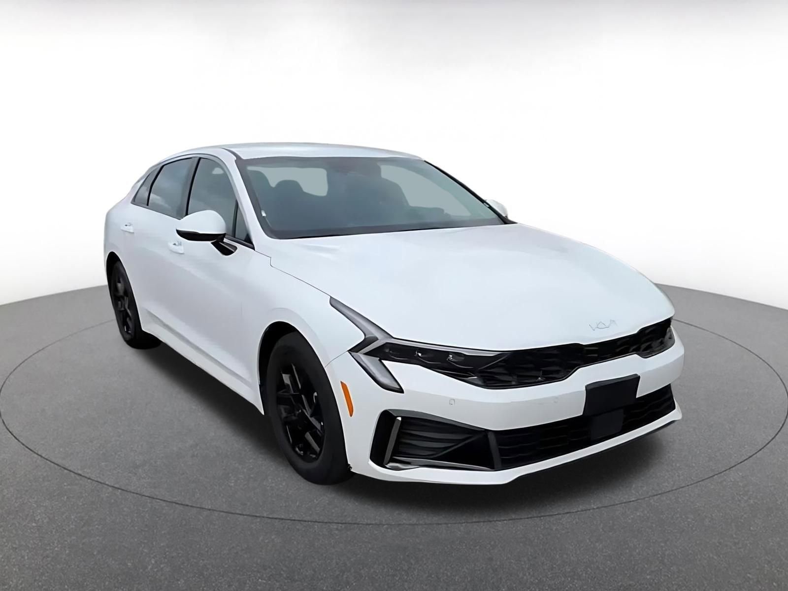 Thumbnail: 2025 Kia K5 - 3