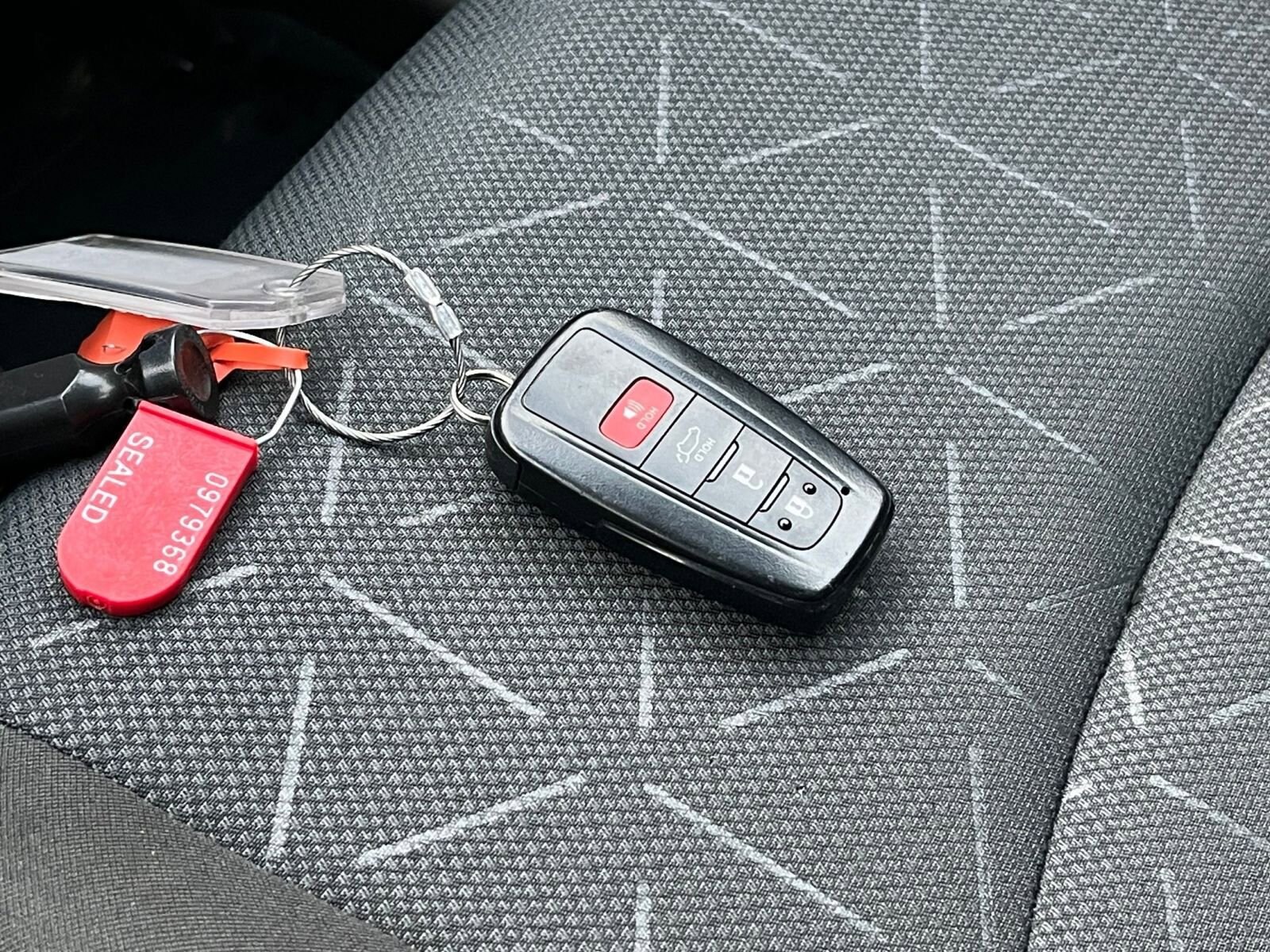 Thumbnail: 2025 Toyota RAV4 - 22