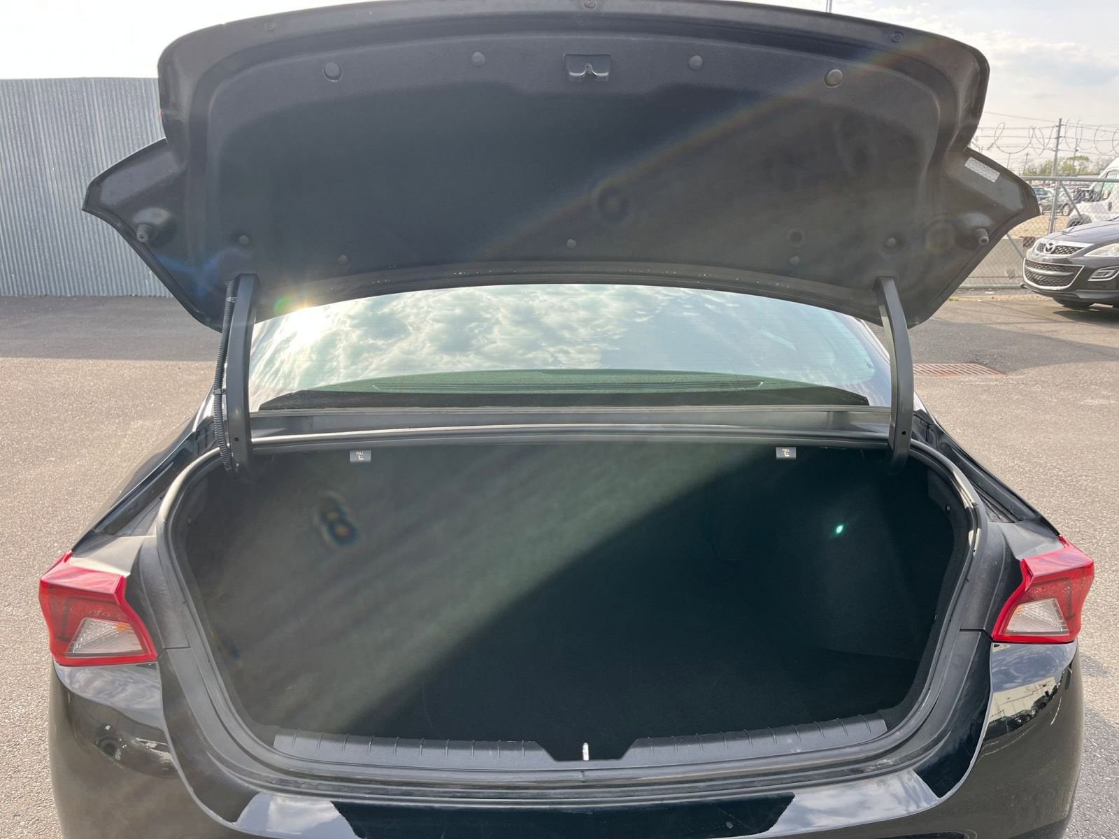 2023 Kia K5 LXS 29