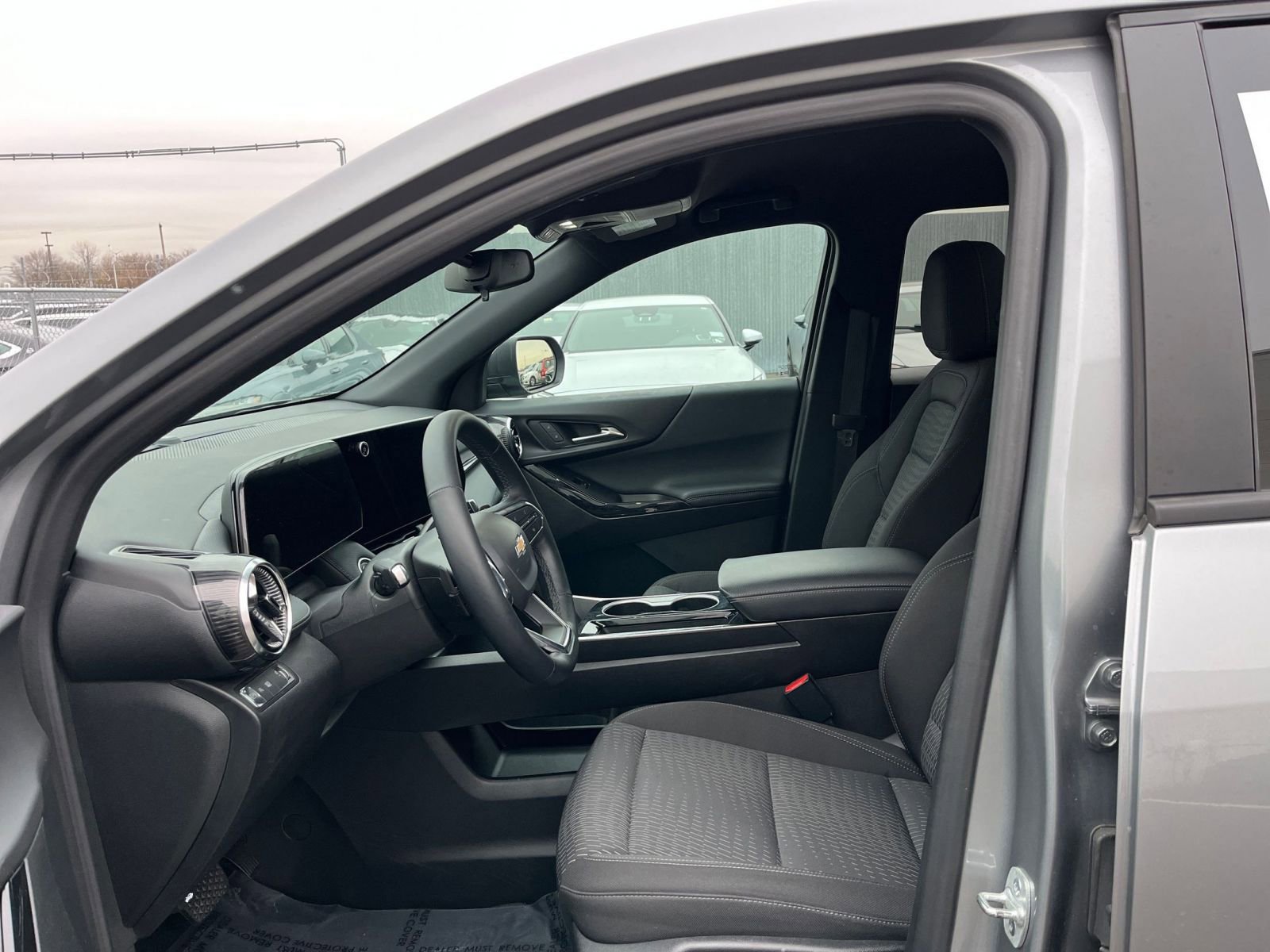 Thumbnail: 2025 Chevrolet Equinox - 26