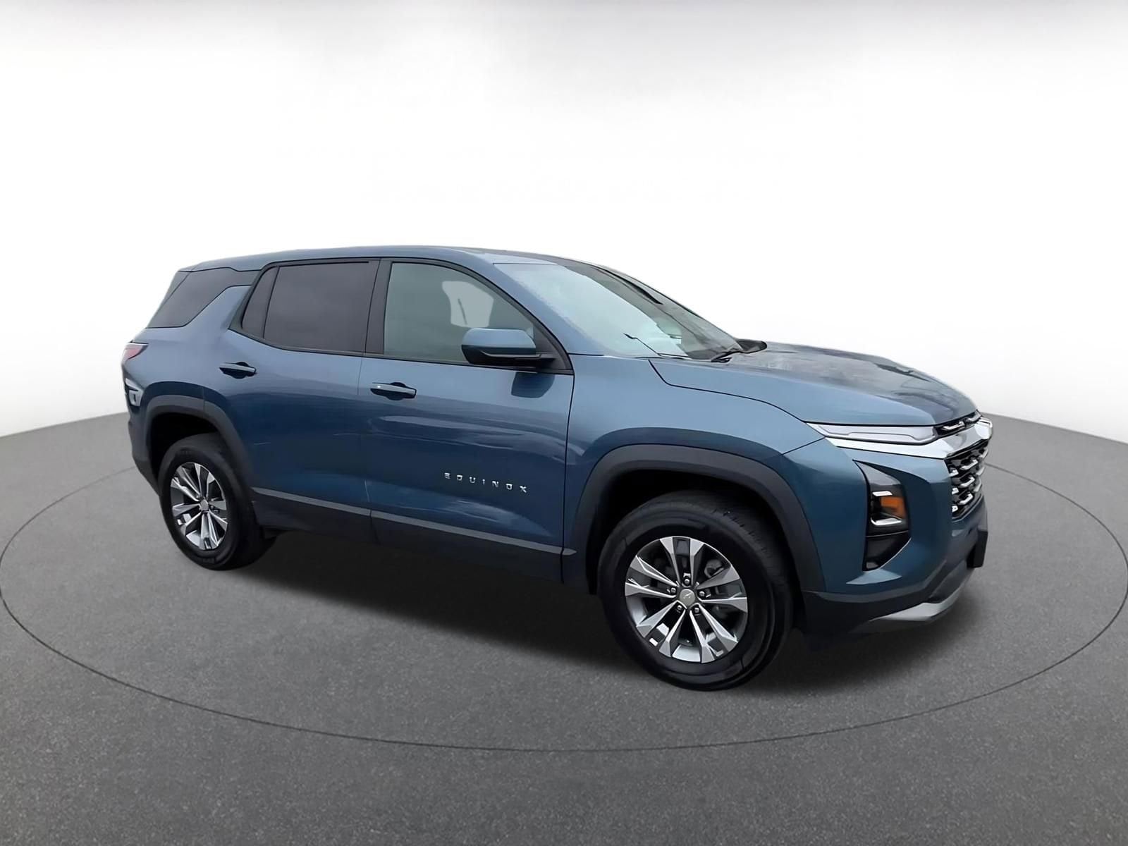 Thumbnail: 2025 Chevrolet Equinox - 2