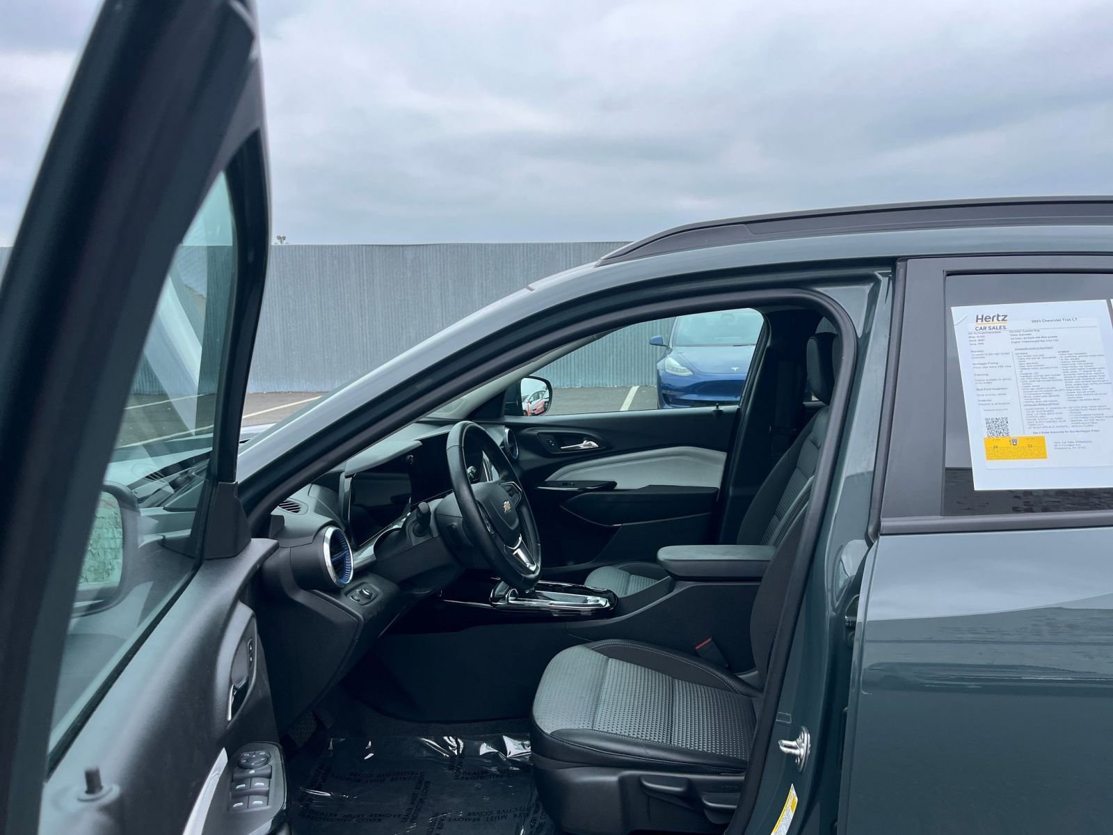 Thumbnail: 2025 Chevrolet Trax - 27