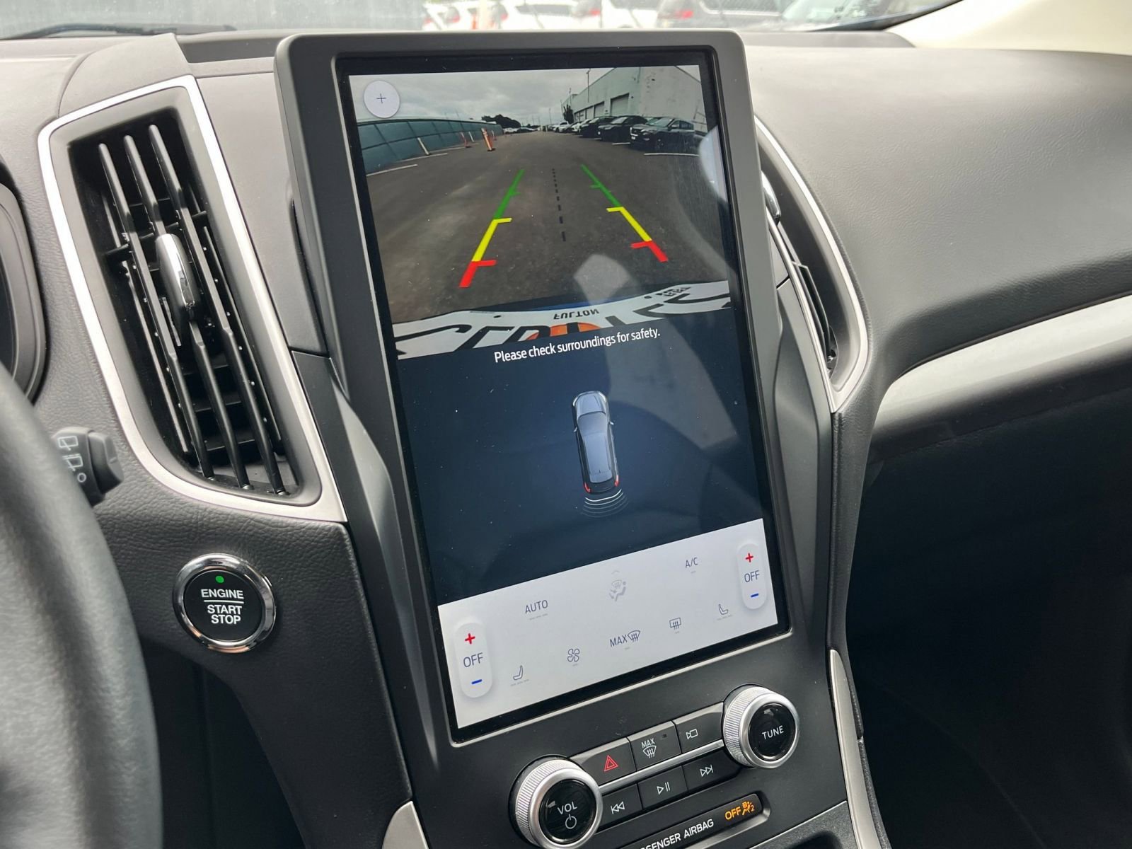 Thumbnail: 2024 Ford Edge - 17