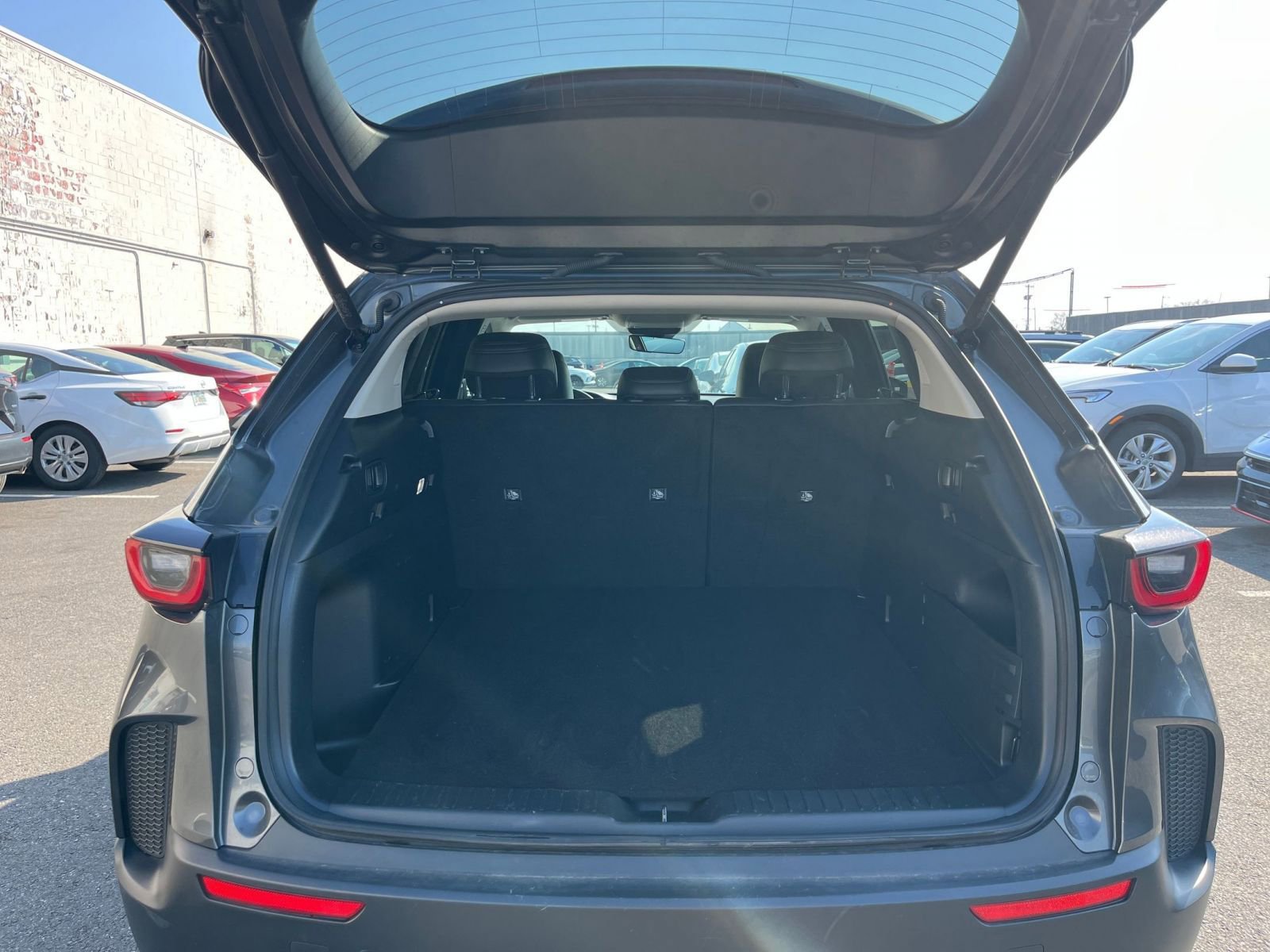 Thumbnail: 2025 Mazda CX-50 - 33