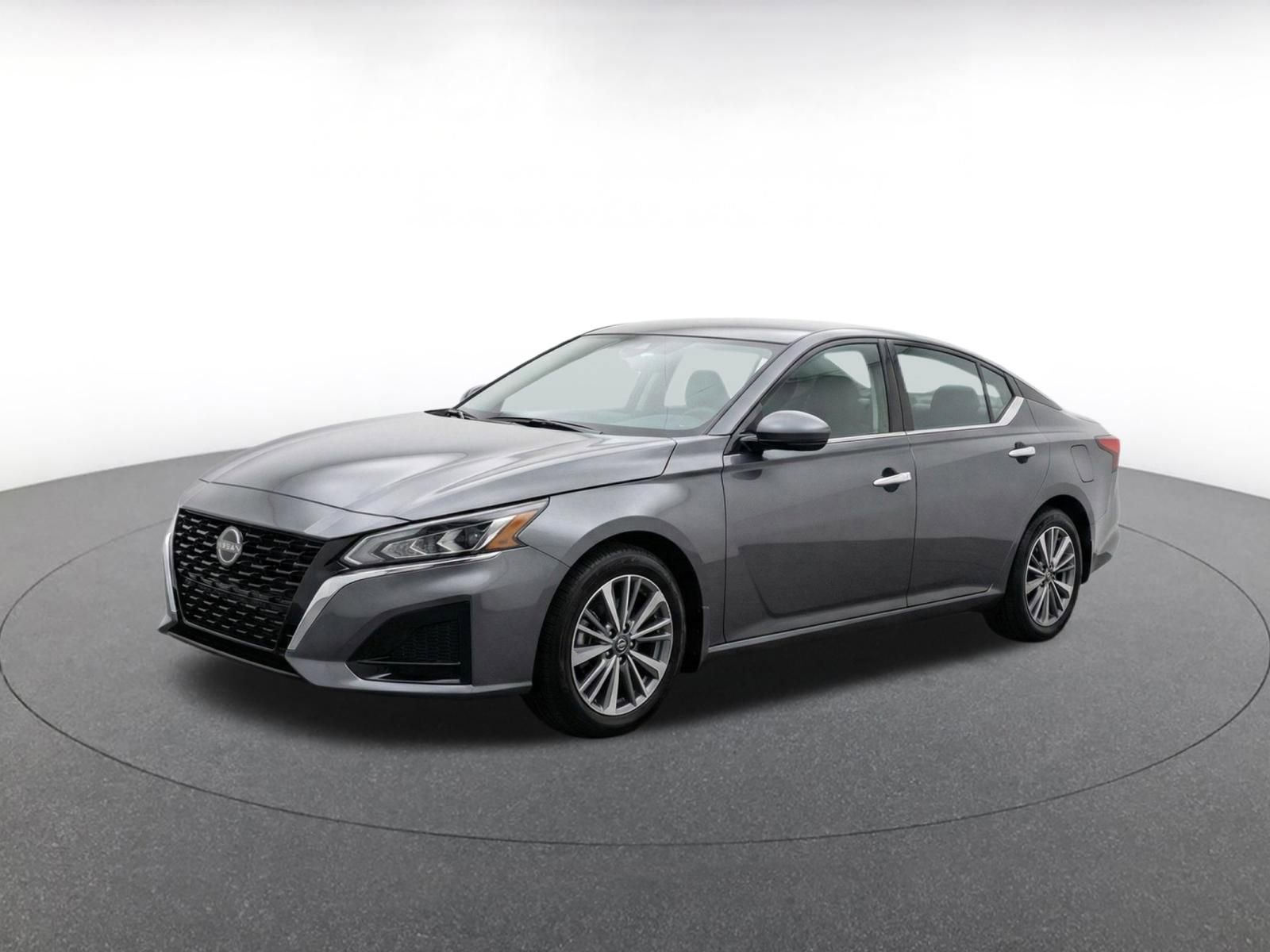 Thumbnail: 2025 Nissan Altima - 3