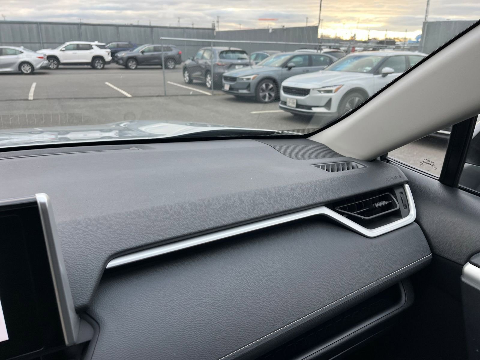 Thumbnail: 2025 Toyota RAV4 - 35