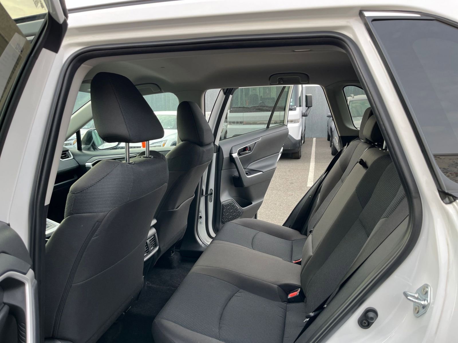 Thumbnail: 2025 Toyota RAV4 - 25