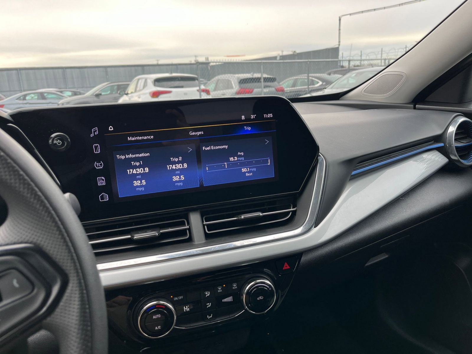 Thumbnail: 2025 Chevrolet Trax - 21