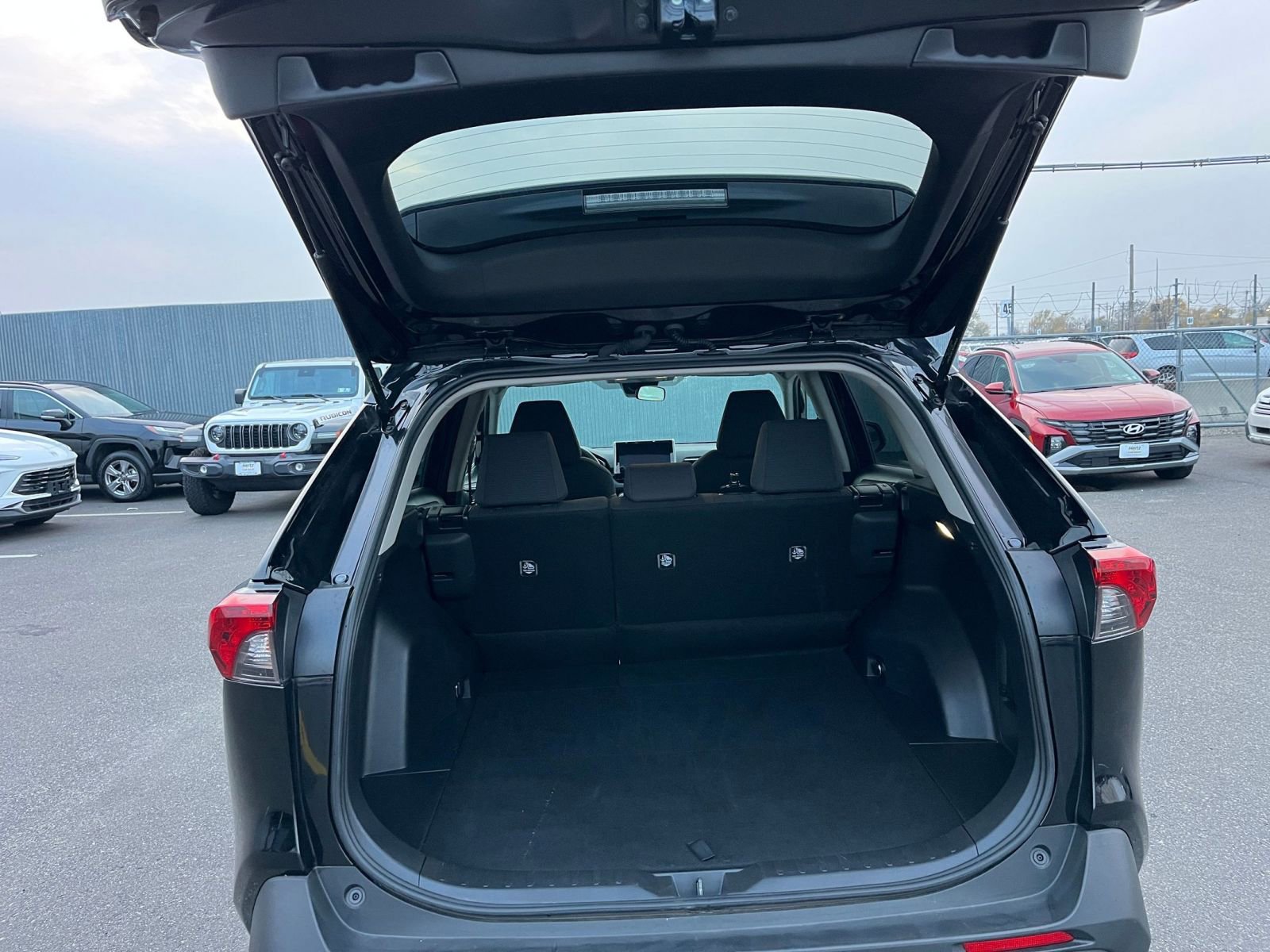 Thumbnail: 2025 Toyota RAV4 - 30