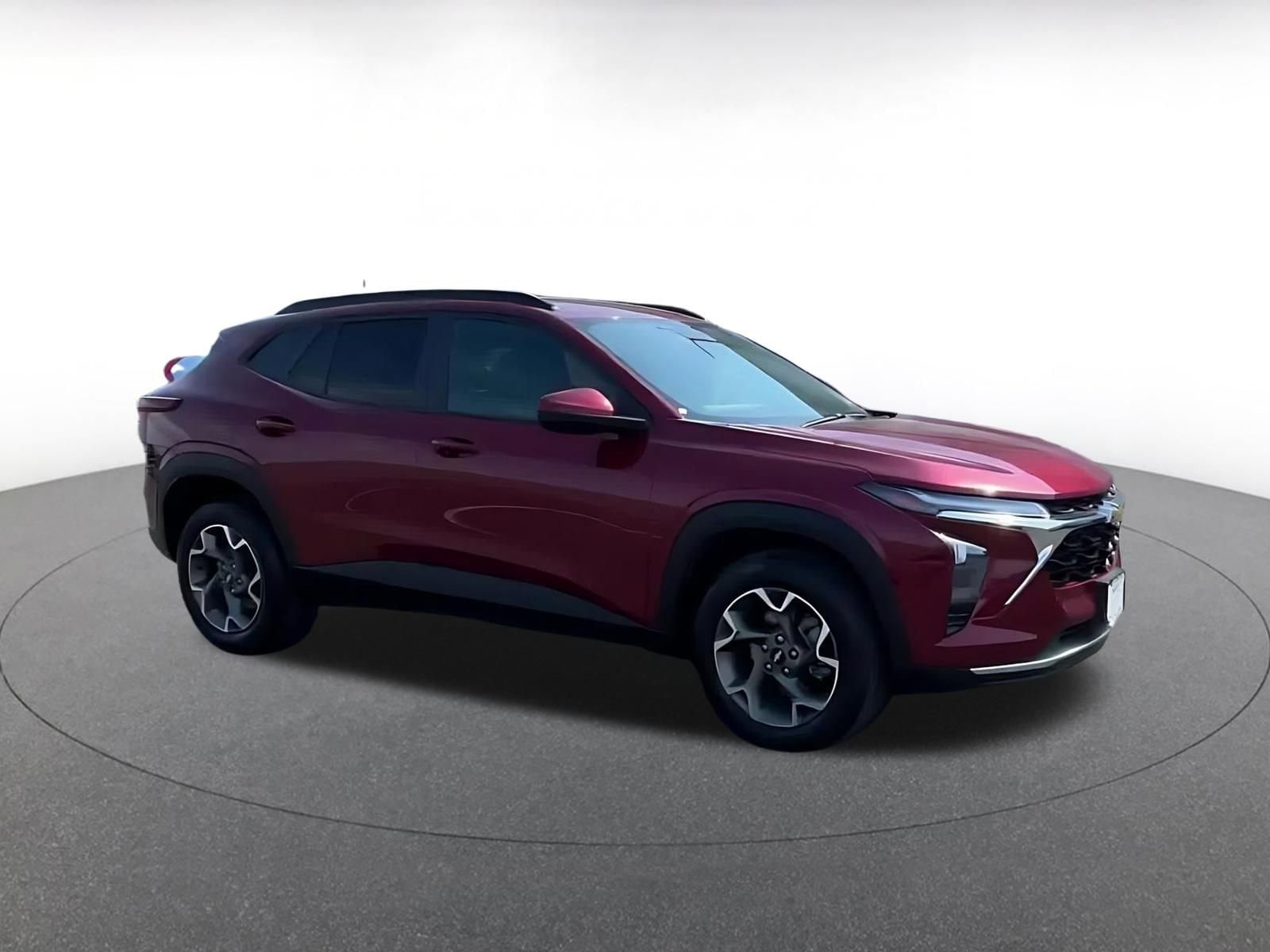Thumbnail: 2025 Chevrolet Trax - 2