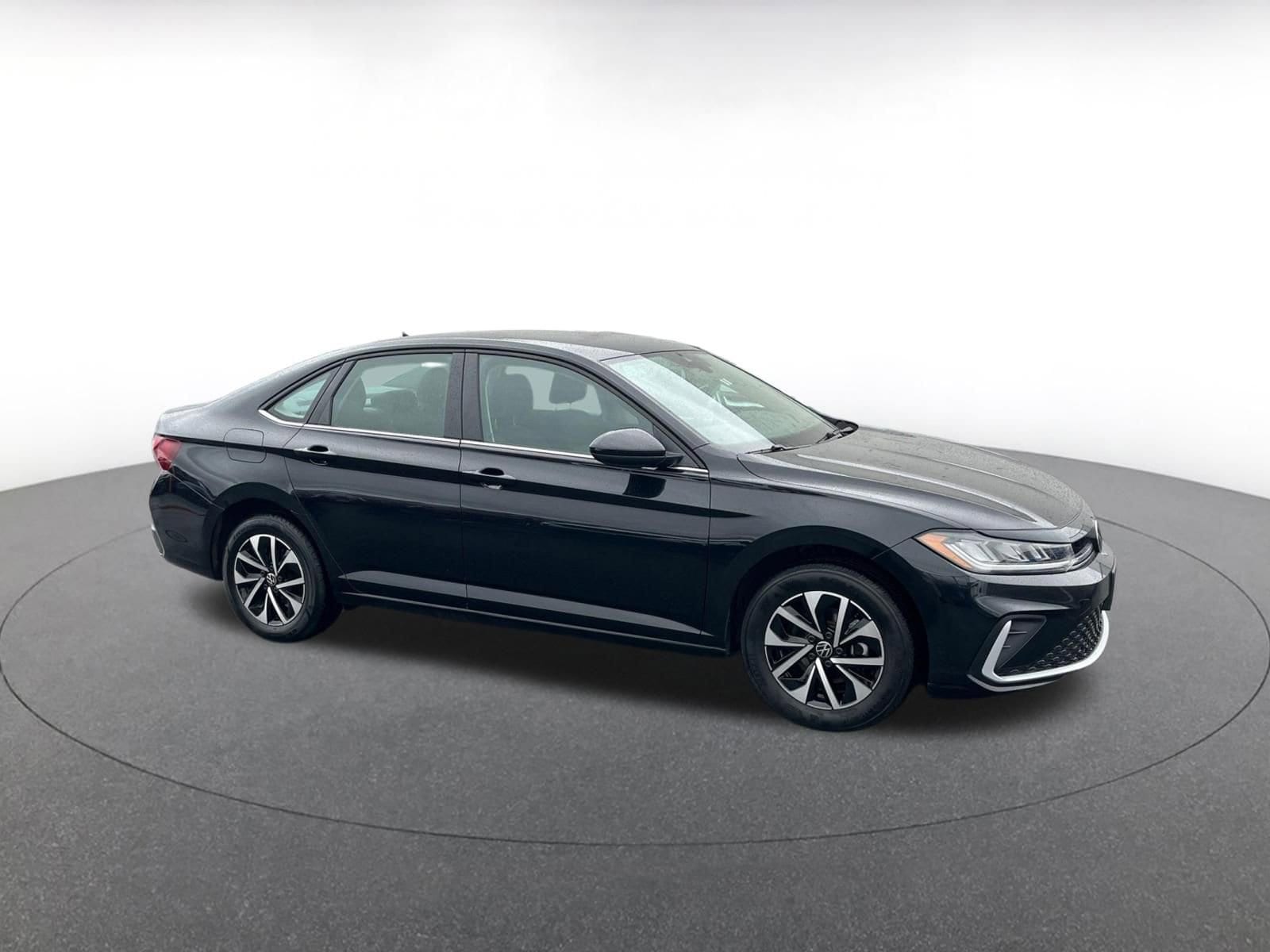 Thumbnail: 2025 Volkswagen Jetta - 1