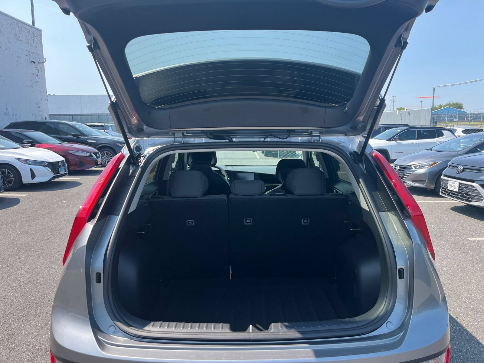 Thumbnail: 2026 Kia Niro - 29