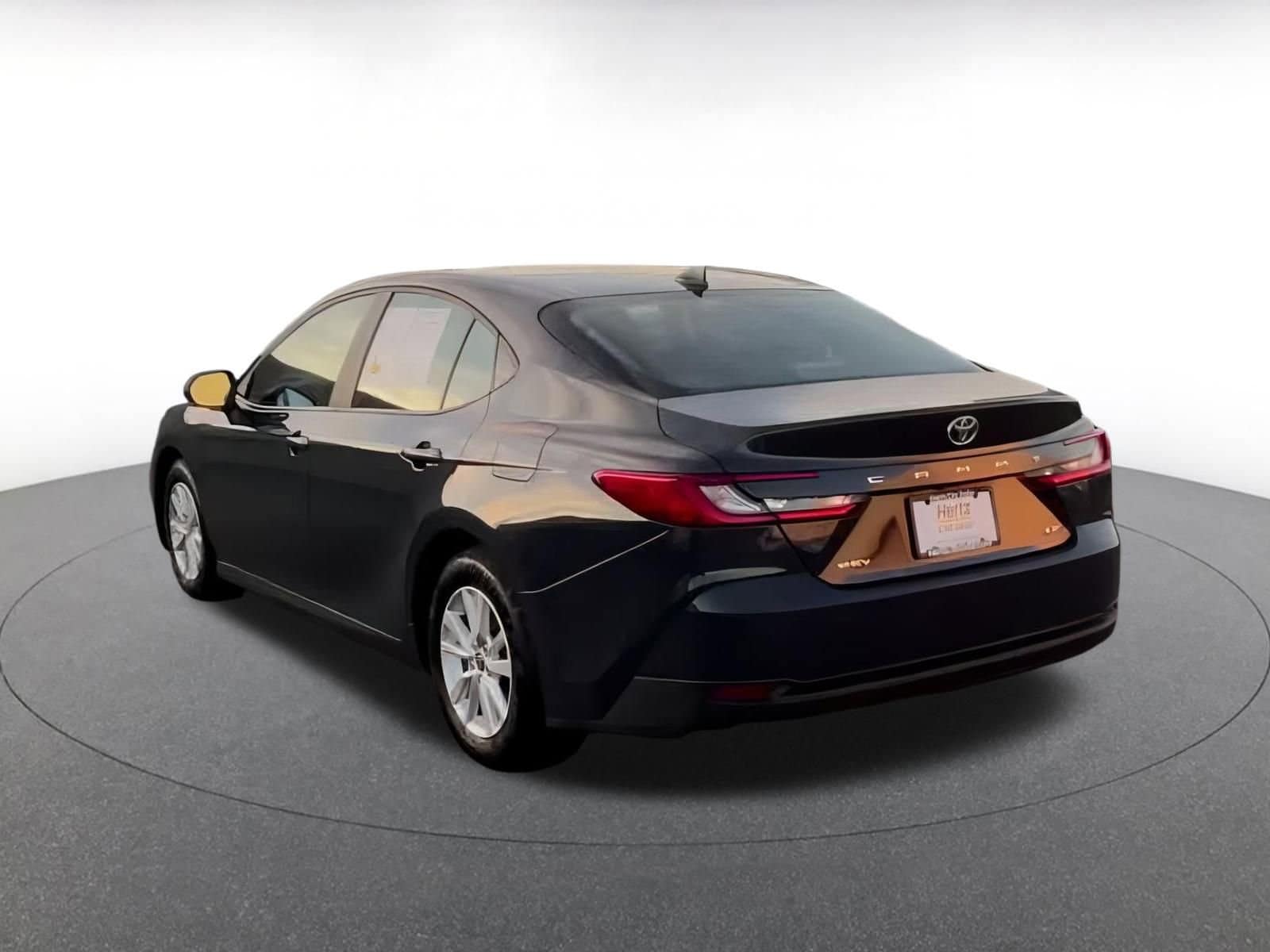 Thumbnail: 2025 Toyota Camry - 11