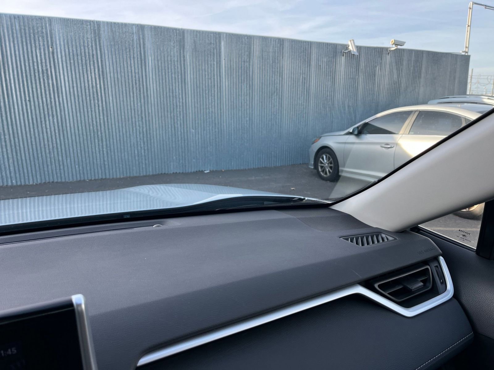 Thumbnail: 2025 Toyota RAV4 - 34