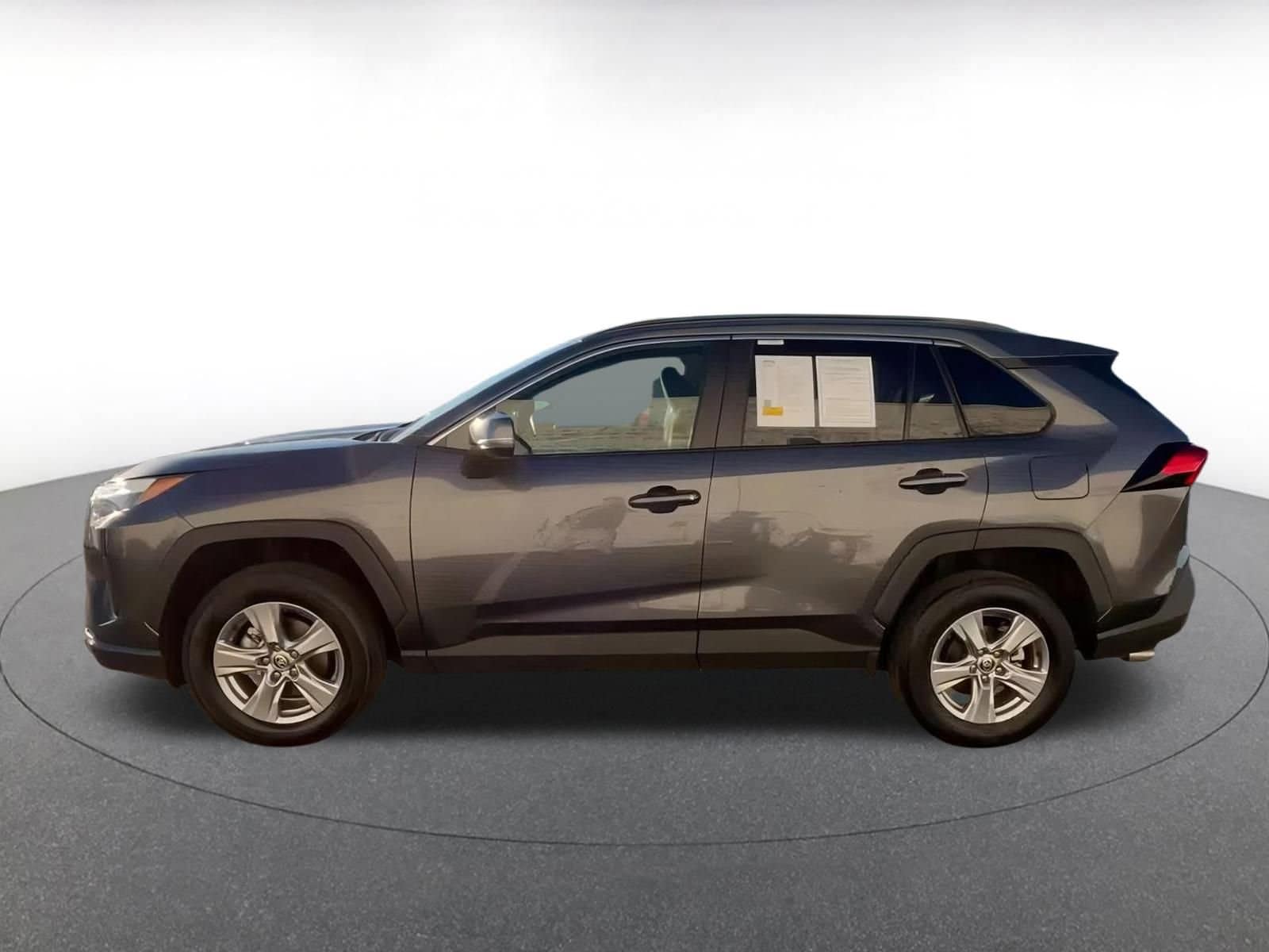 Thumbnail: 2025 Toyota RAV4 - 8