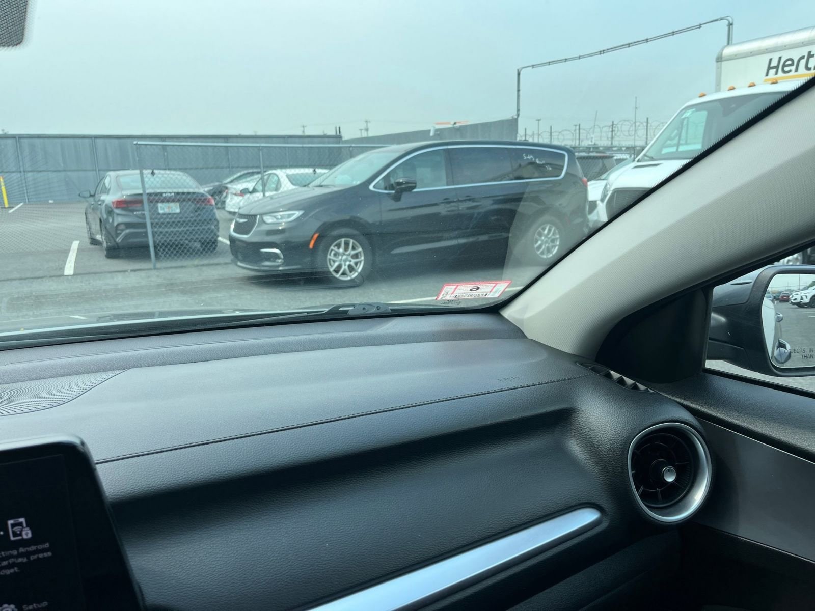 Thumbnail: 2023 Kia Forte - 32
