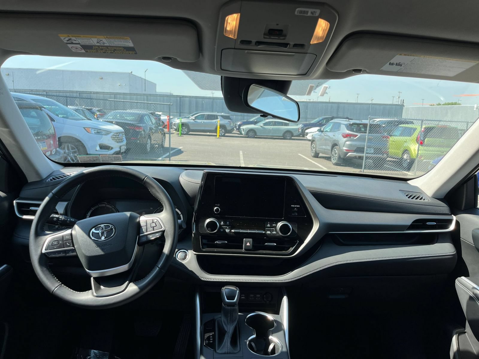 Thumbnail: 2025 Toyota Highlander - 34