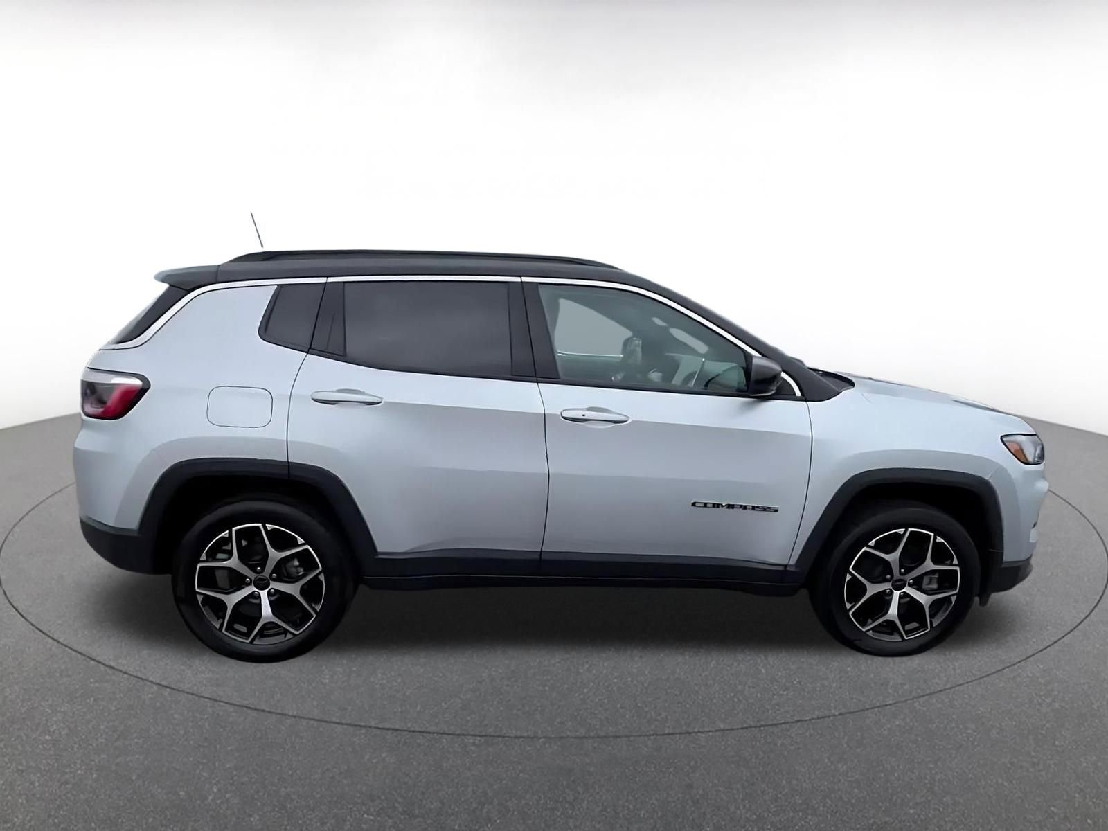 Thumbnail: 2025 Jeep Compass - 16