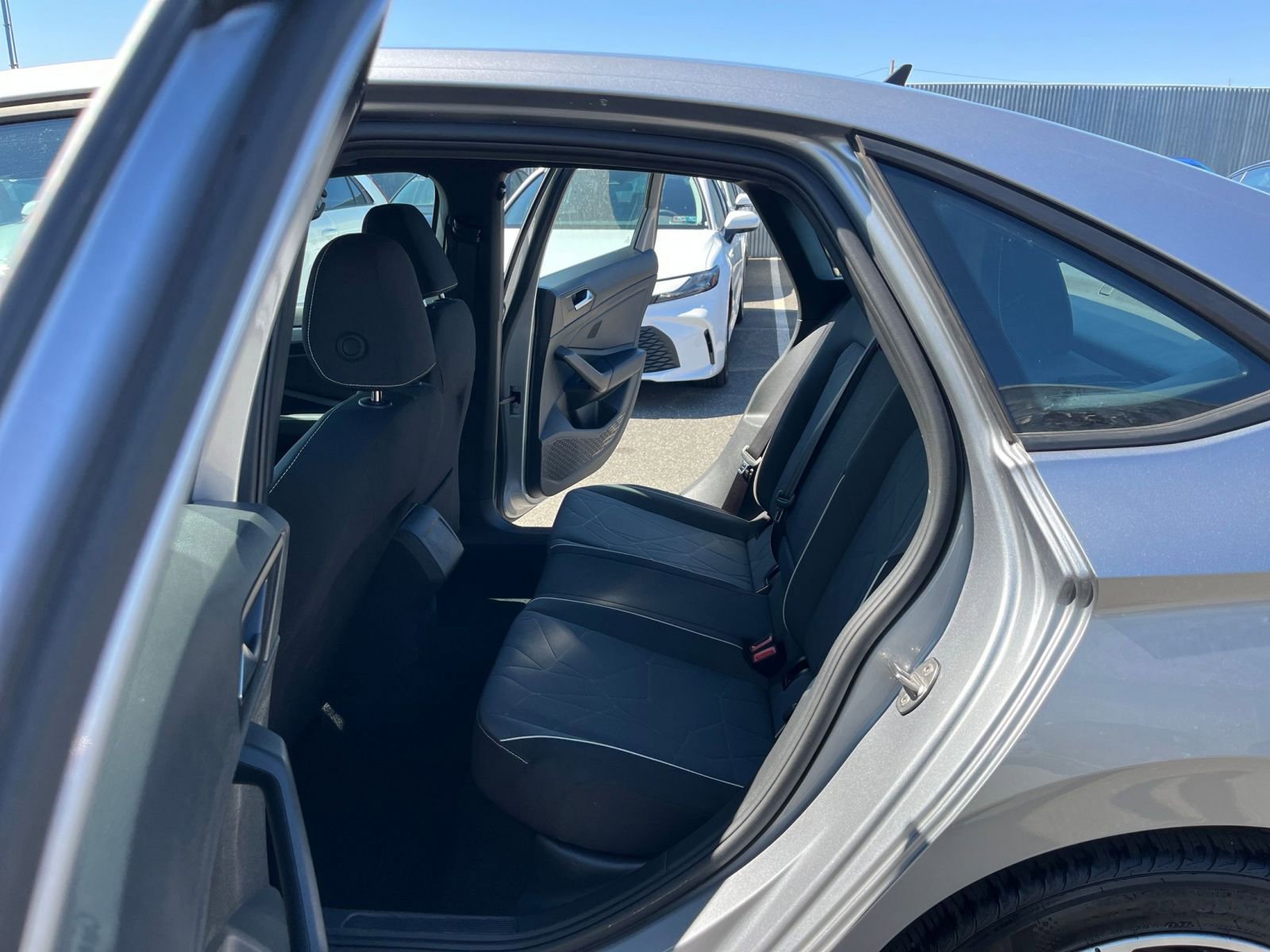 Thumbnail: 2025 Volkswagen Jetta - 23