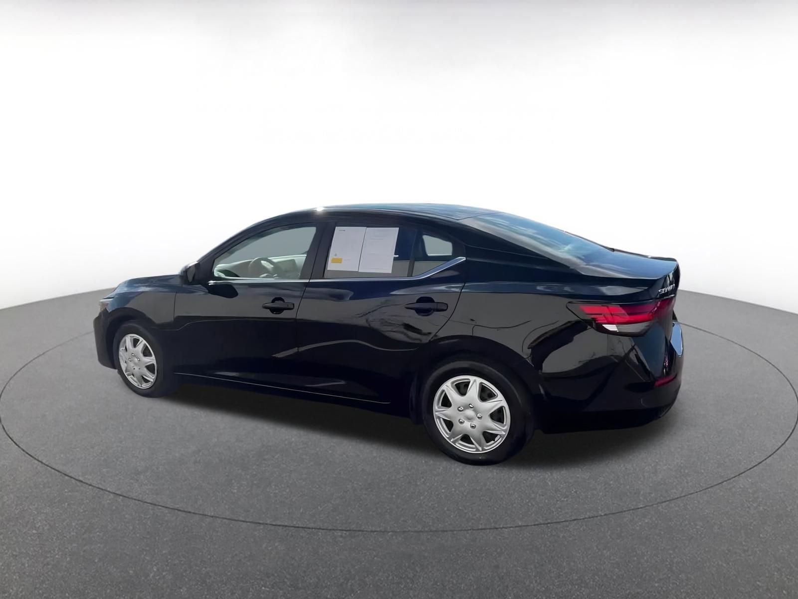 Thumbnail: 2024 Nissan Sentra - 10