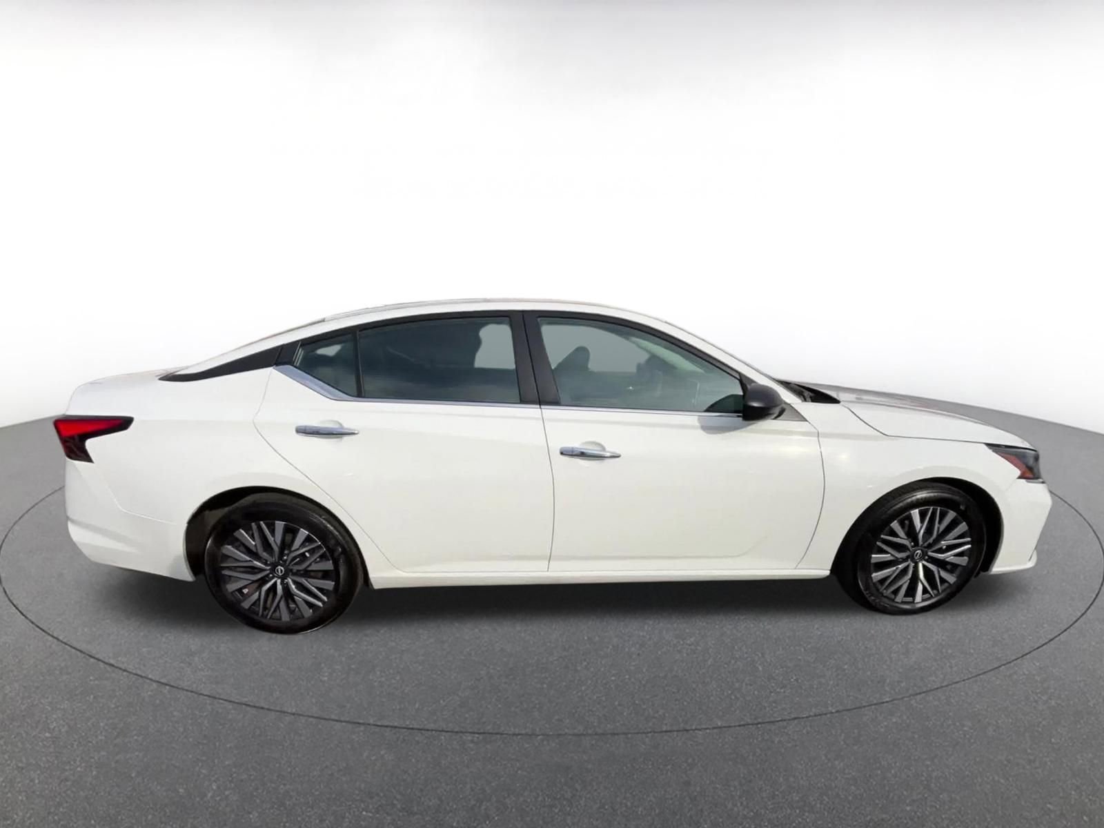 Thumbnail: 2025 Nissan Altima - 16