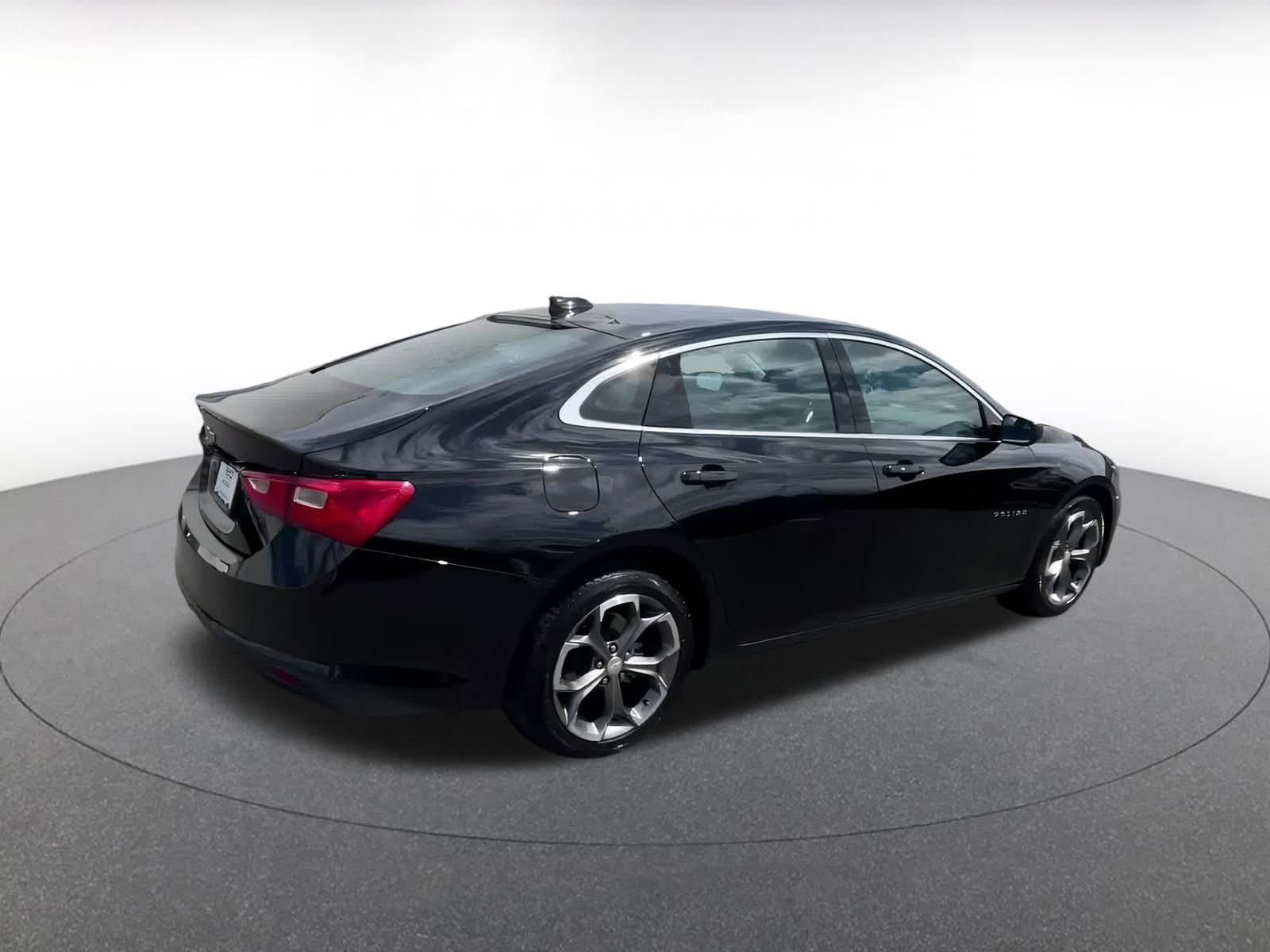 Thumbnail: 2024 Chevrolet Malibu - 15