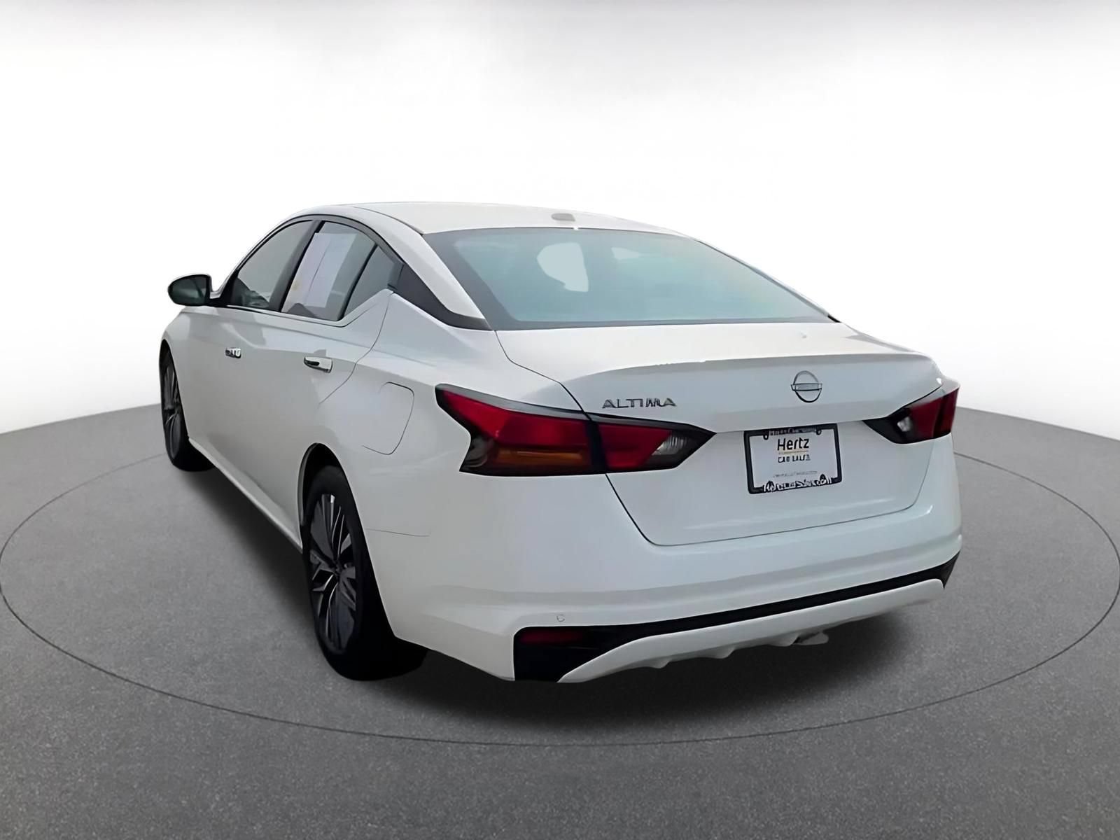 Thumbnail: 2025 Nissan Altima - 9