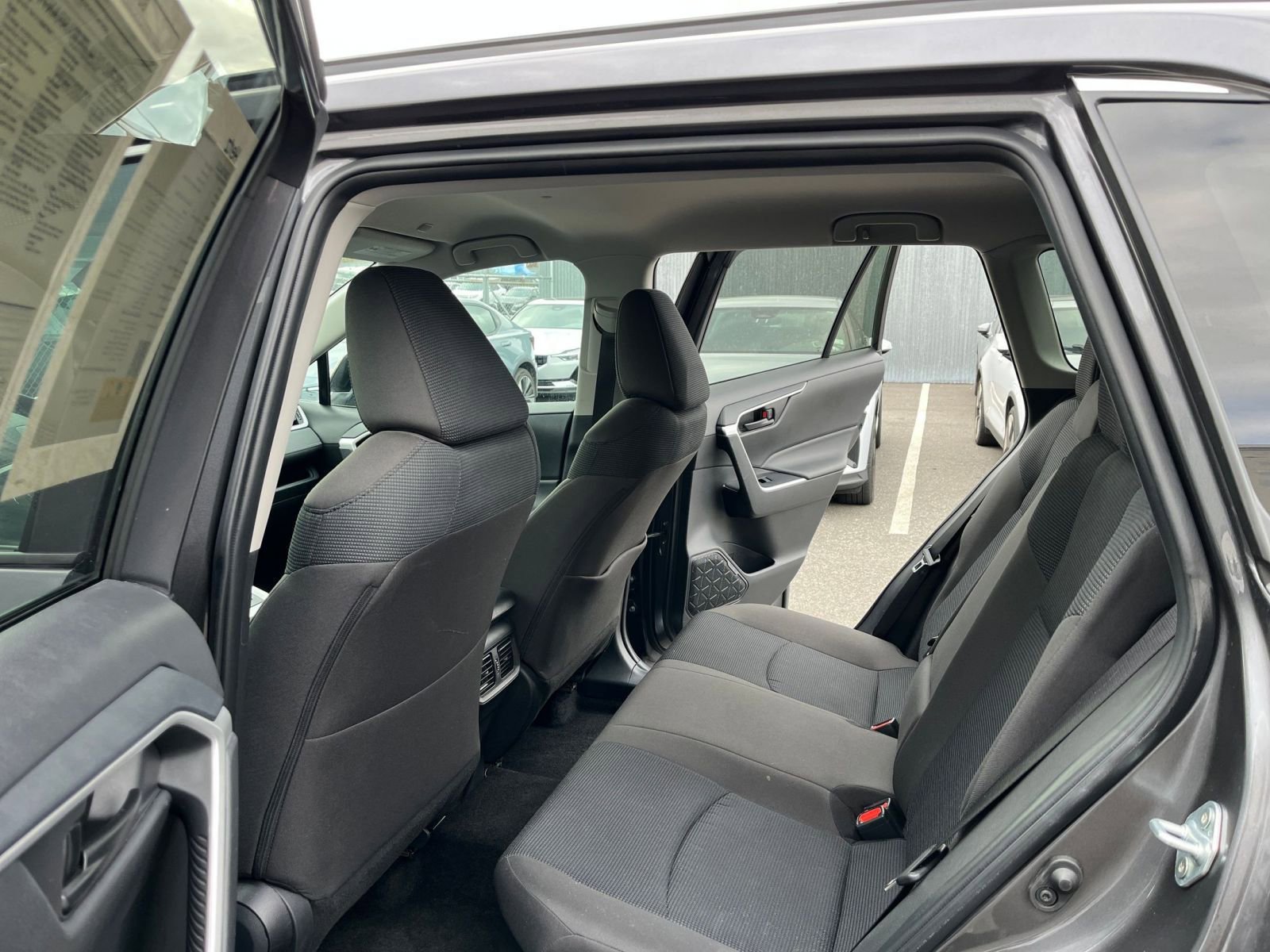 Thumbnail: 2025 Toyota RAV4 - 25