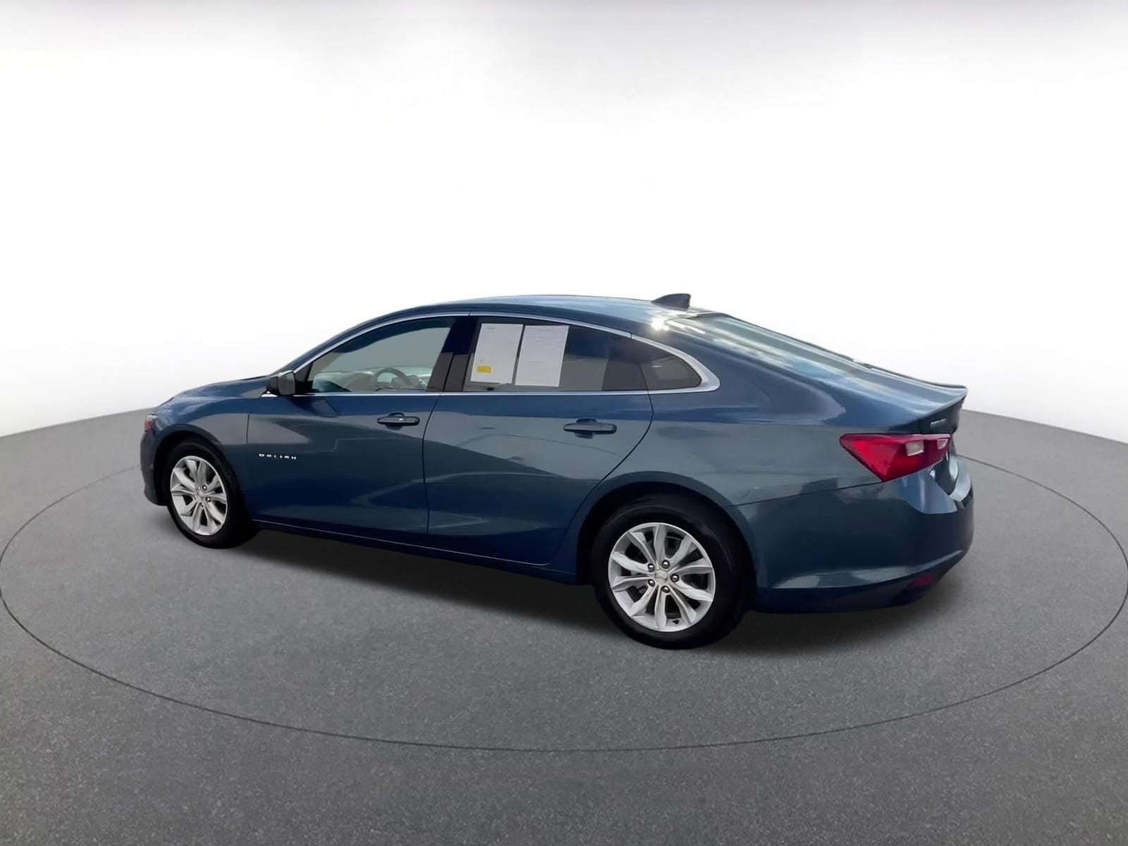 Thumbnail: 2024 Chevrolet Malibu - 10