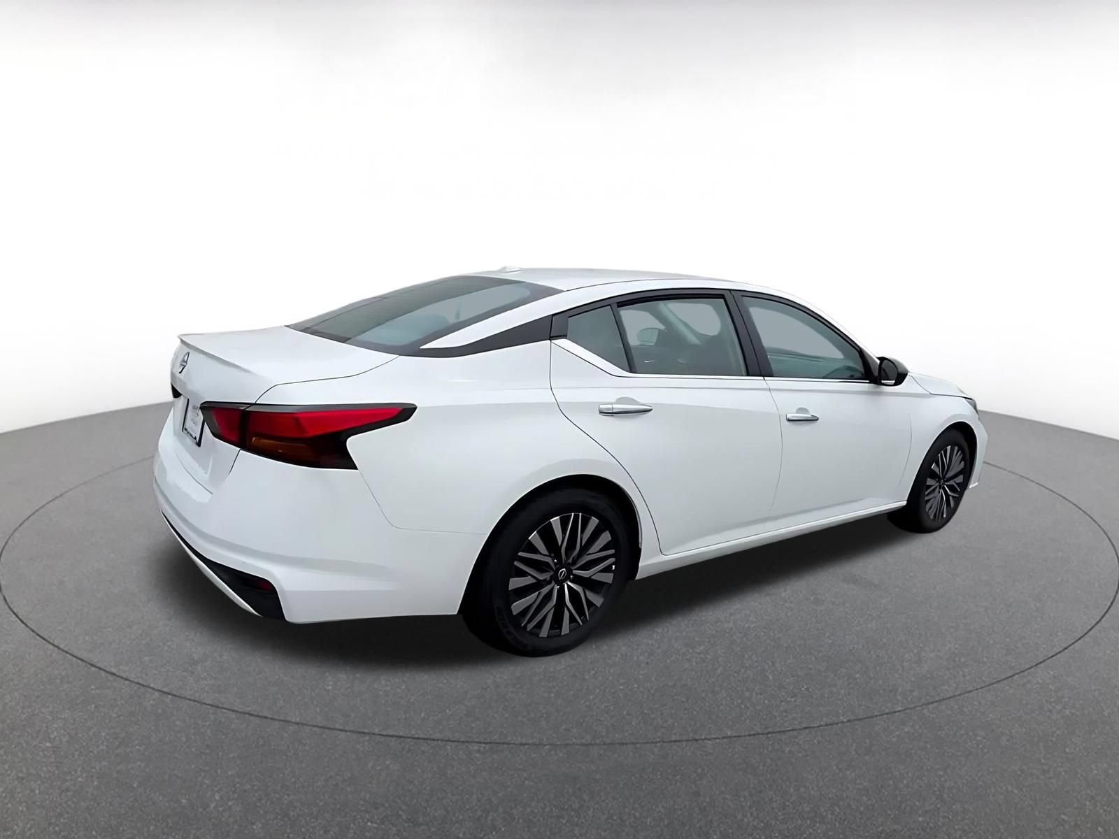 Thumbnail: 2025 Nissan Altima - 14