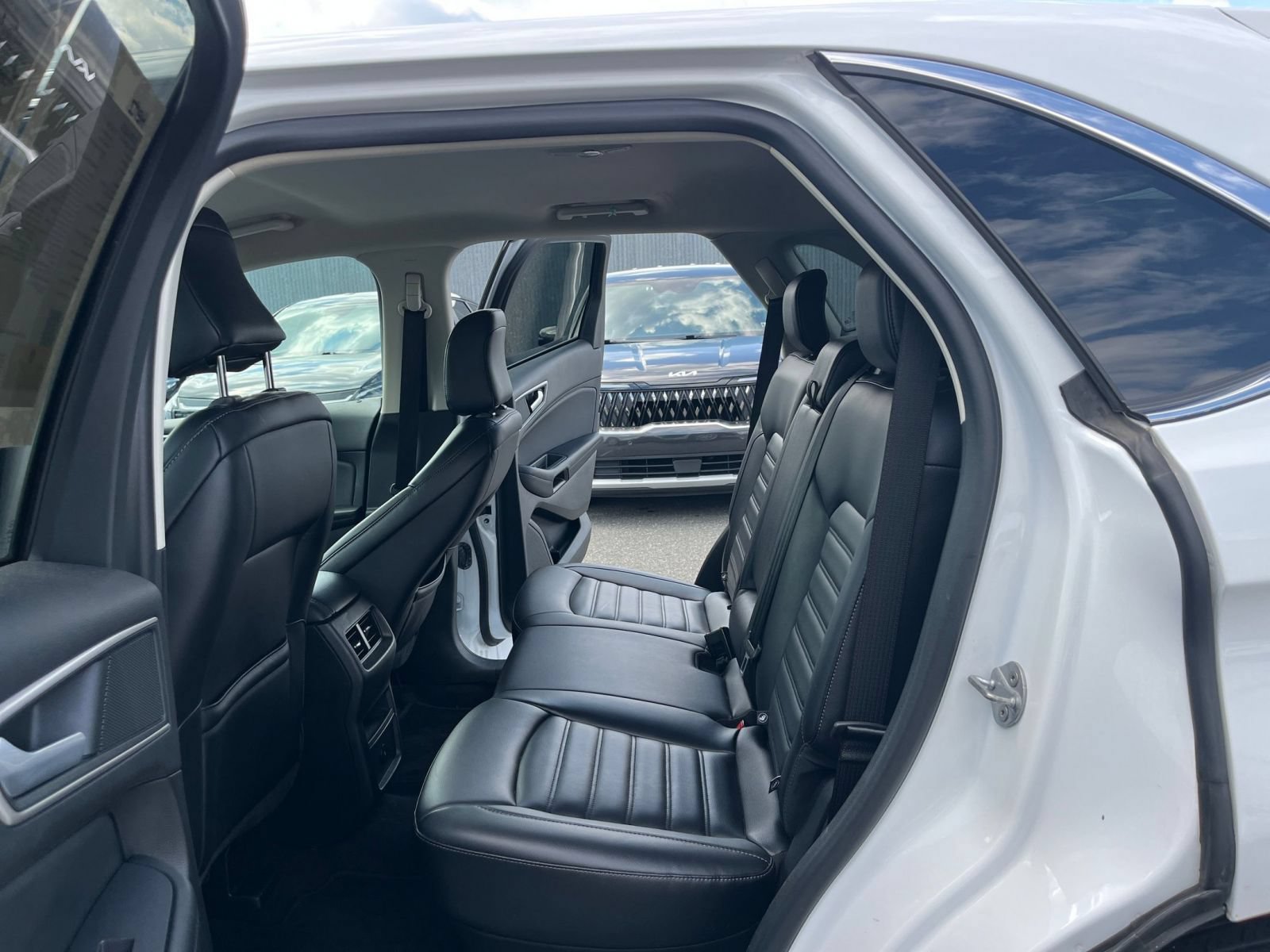 Thumbnail: 2024 Ford Edge - 25