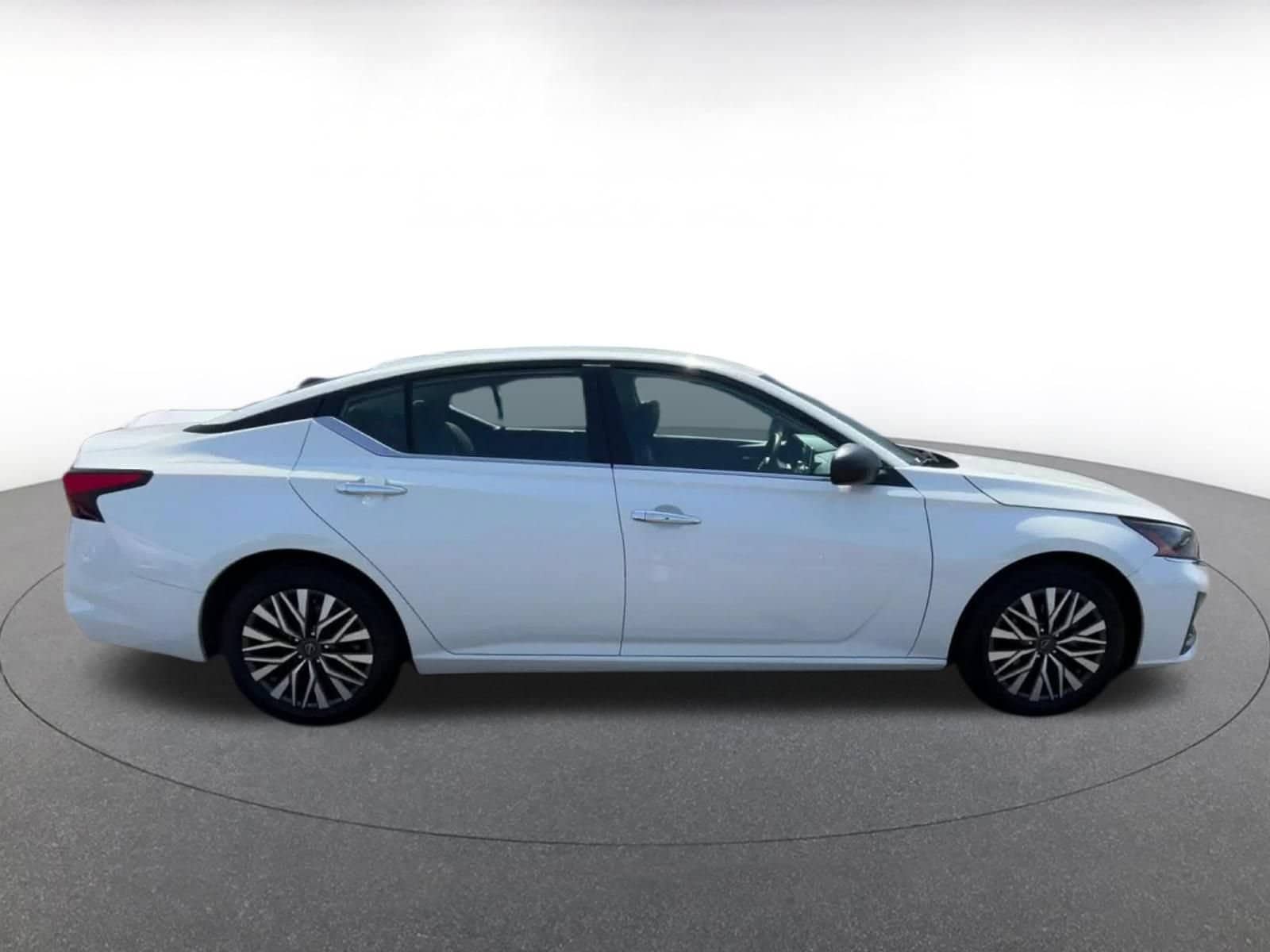 Thumbnail: 2025 Nissan Altima - 16
