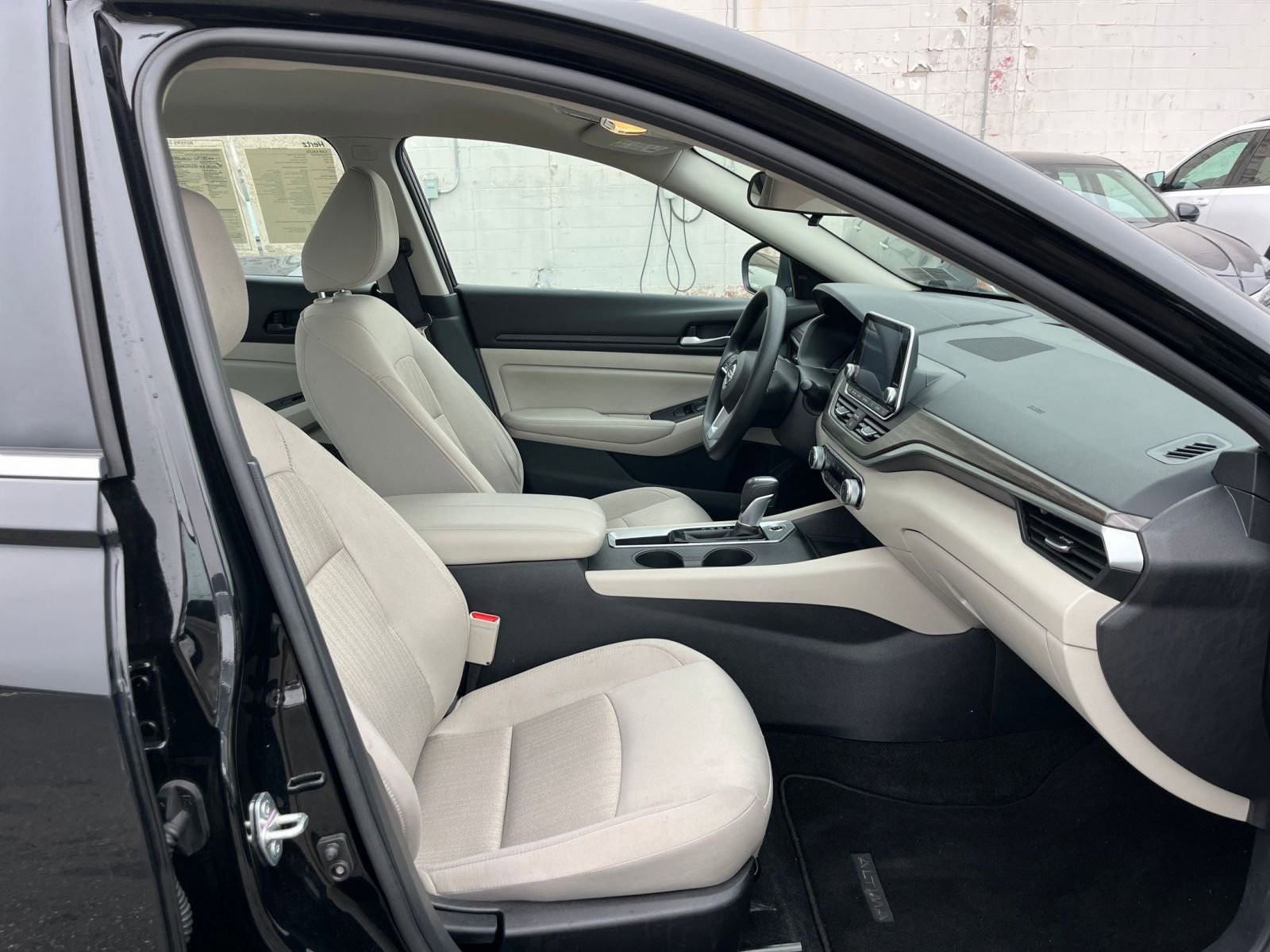 Thumbnail: 2025 Nissan Altima - 28