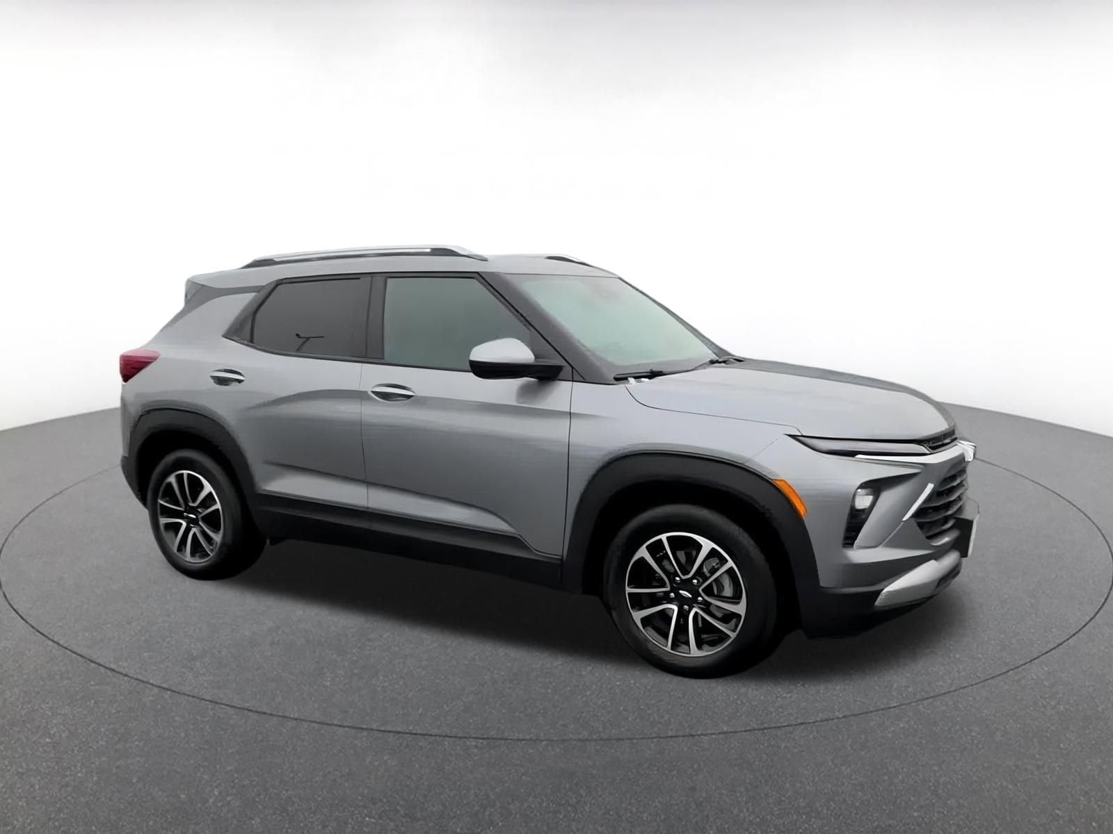 Thumbnail: 2025 Chevrolet TrailBlazer - 2