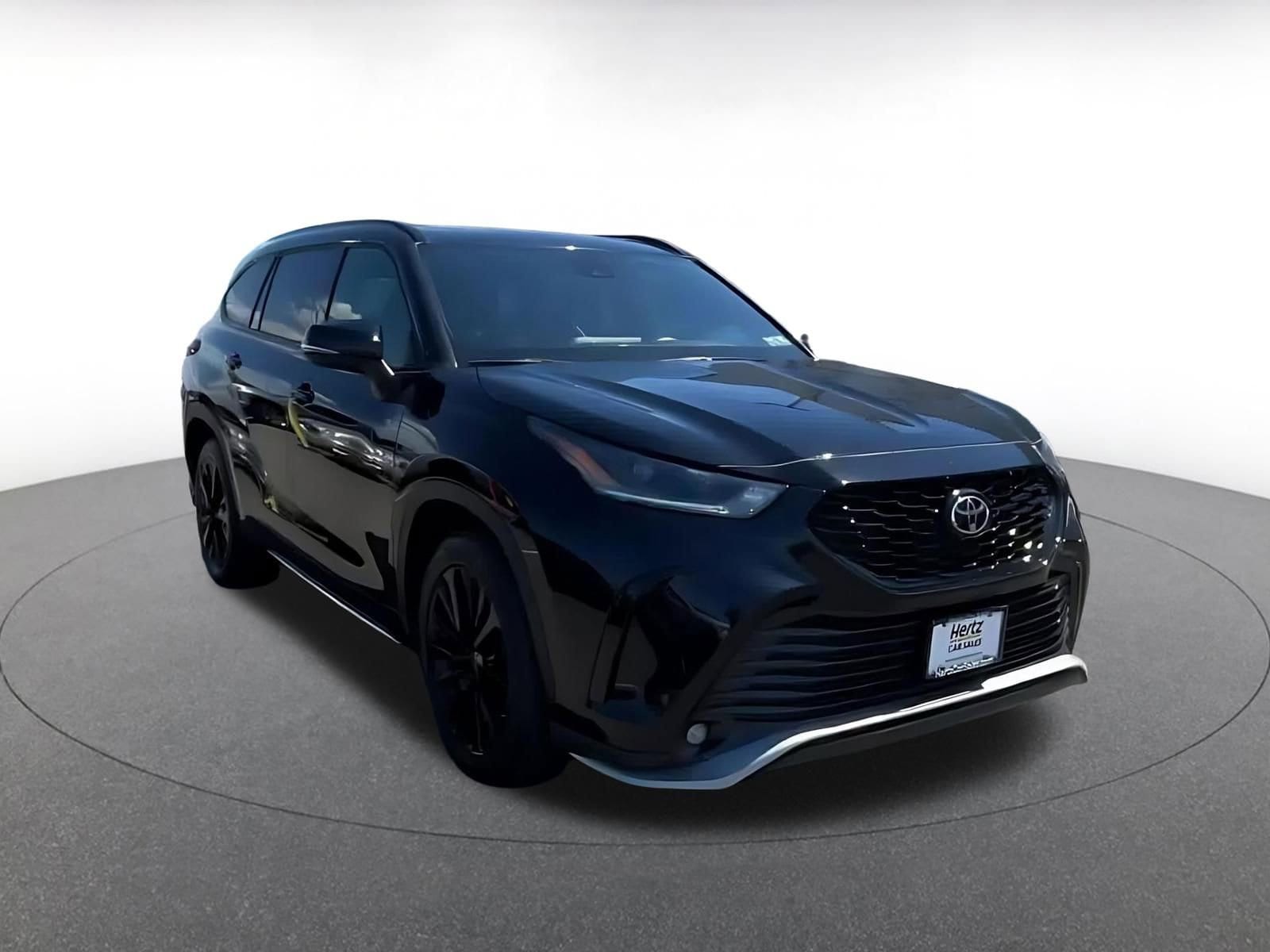 Thumbnail: 2025 Toyota Highlander - 2