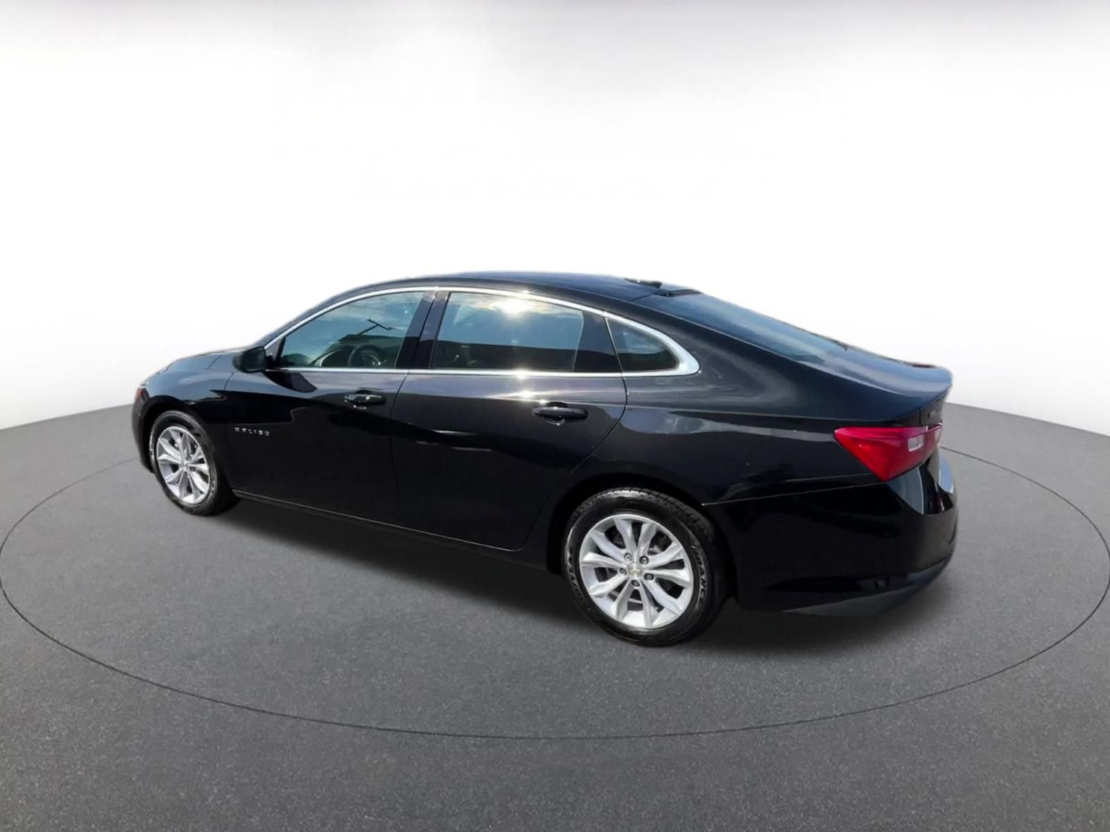 Thumbnail: 2024 Chevrolet Malibu - 10