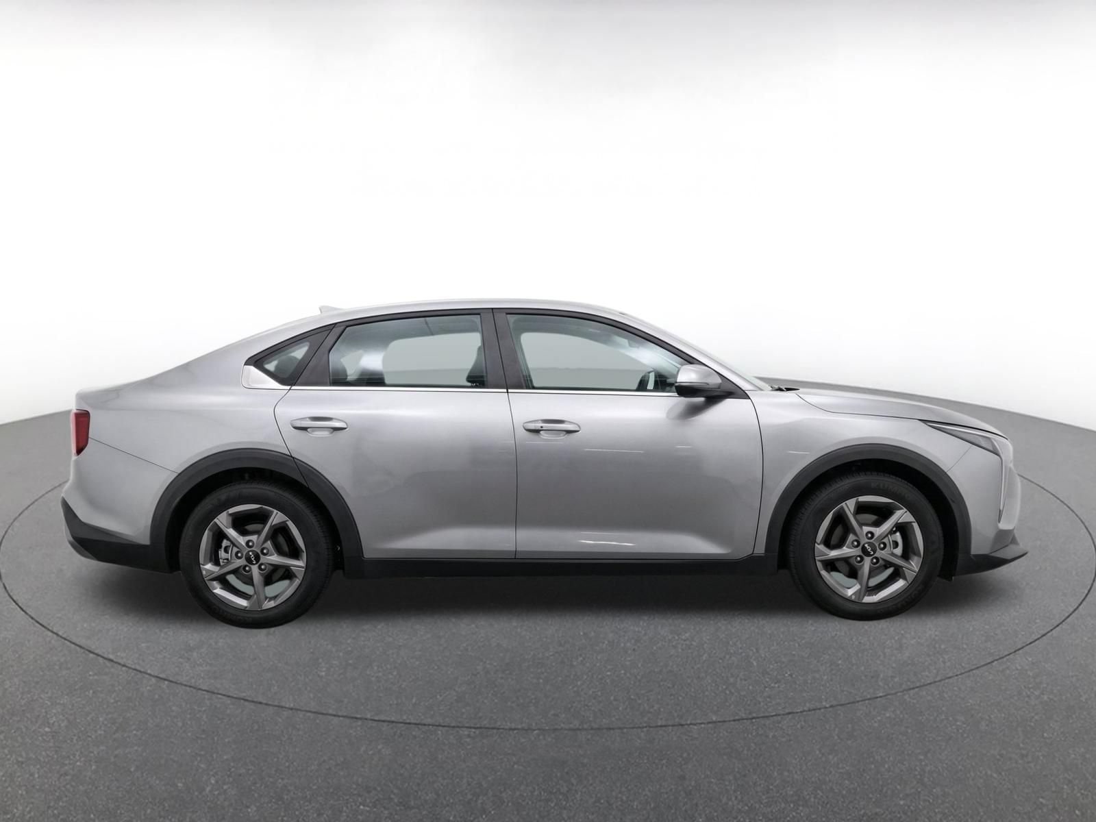 Thumbnail: 2025 Kia K4 - 10